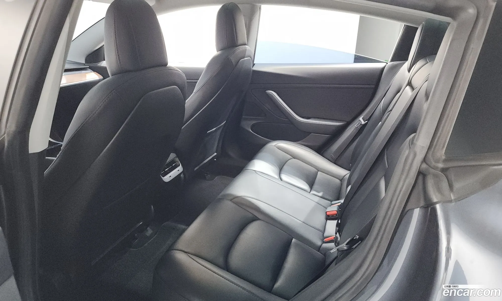 Tesla Model 3 2020 — 8