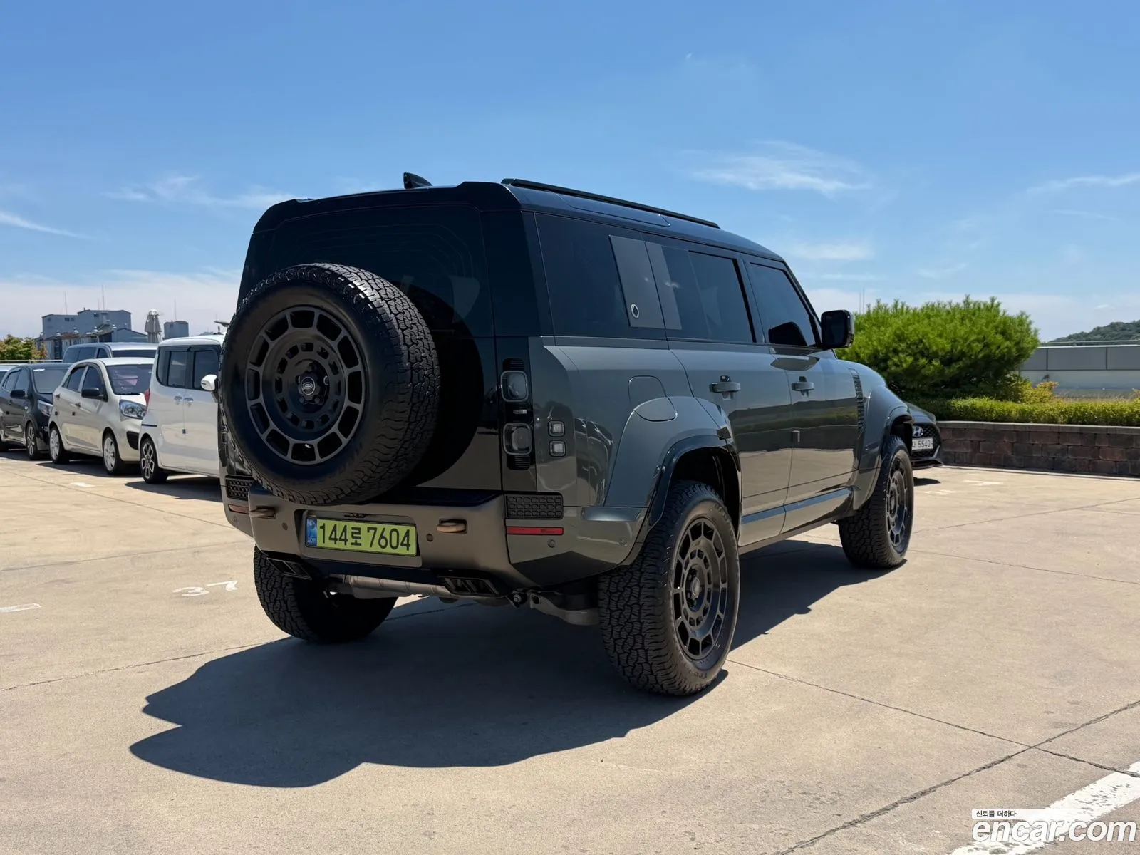 Land Rover Defender 2025 — 11