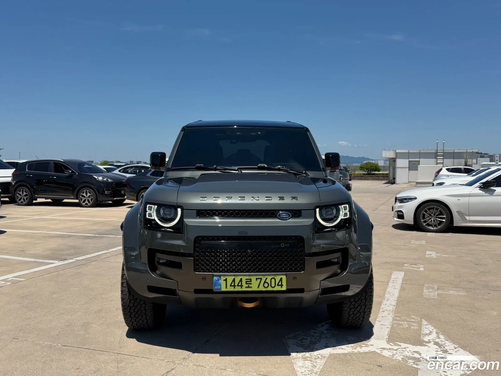 Land Rover Defender 2025 — 9