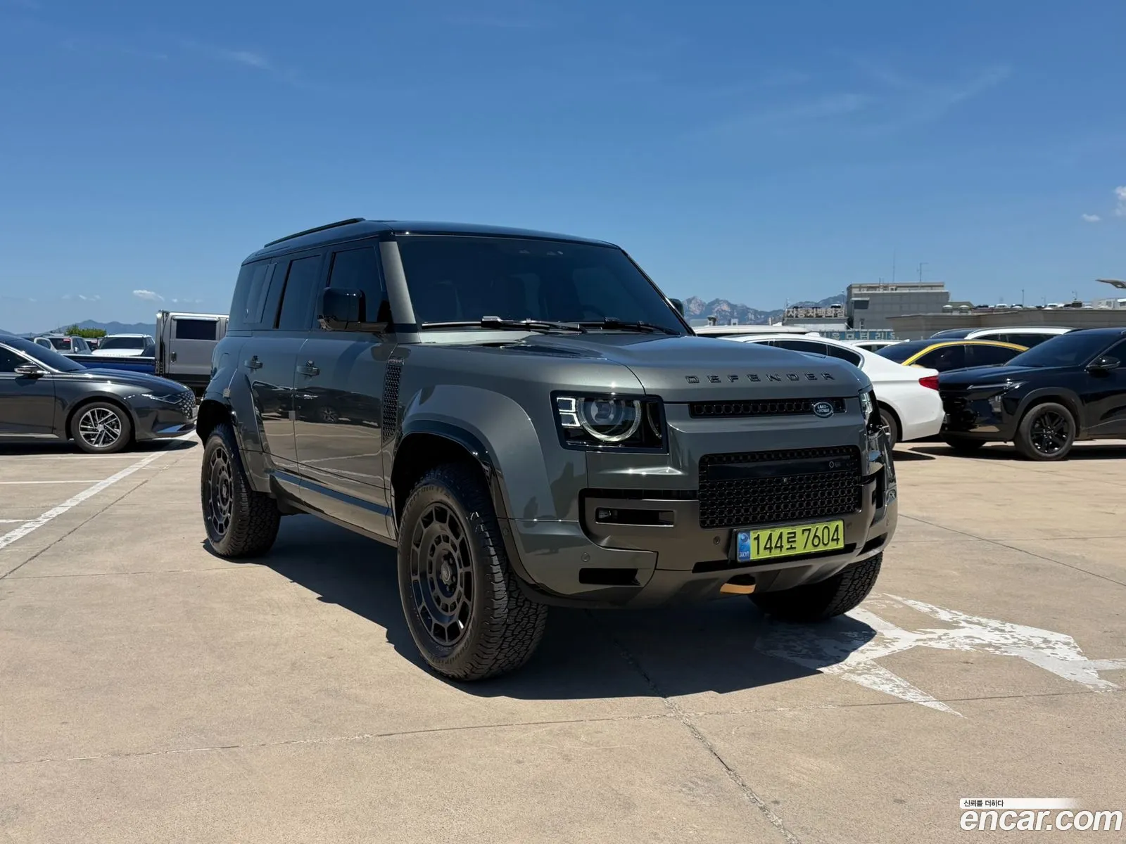 Land Rover Defender 2025 — 15