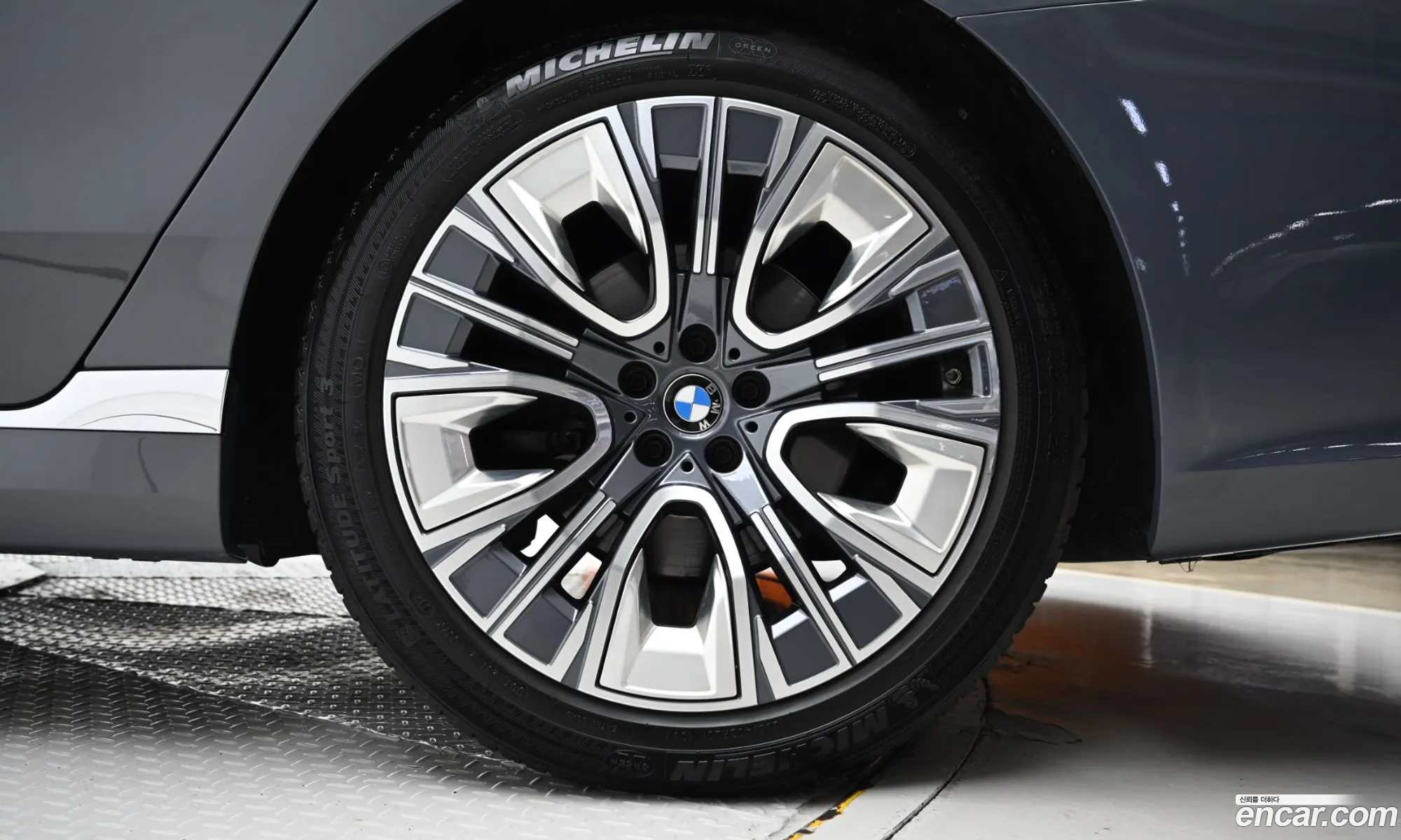 BMW 7 Series 2023 — 12