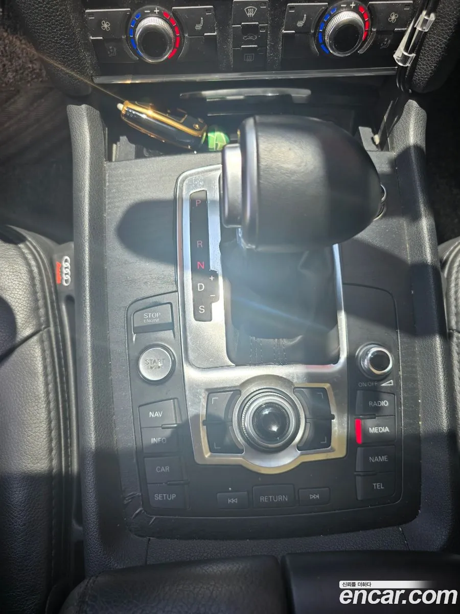 Audi Q7 2010 — 15