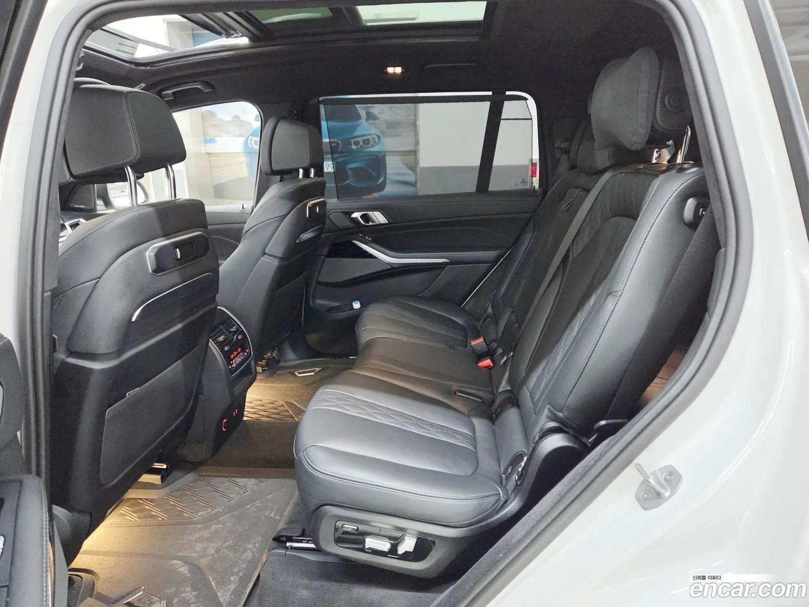 BMW X7 2024 — 12
