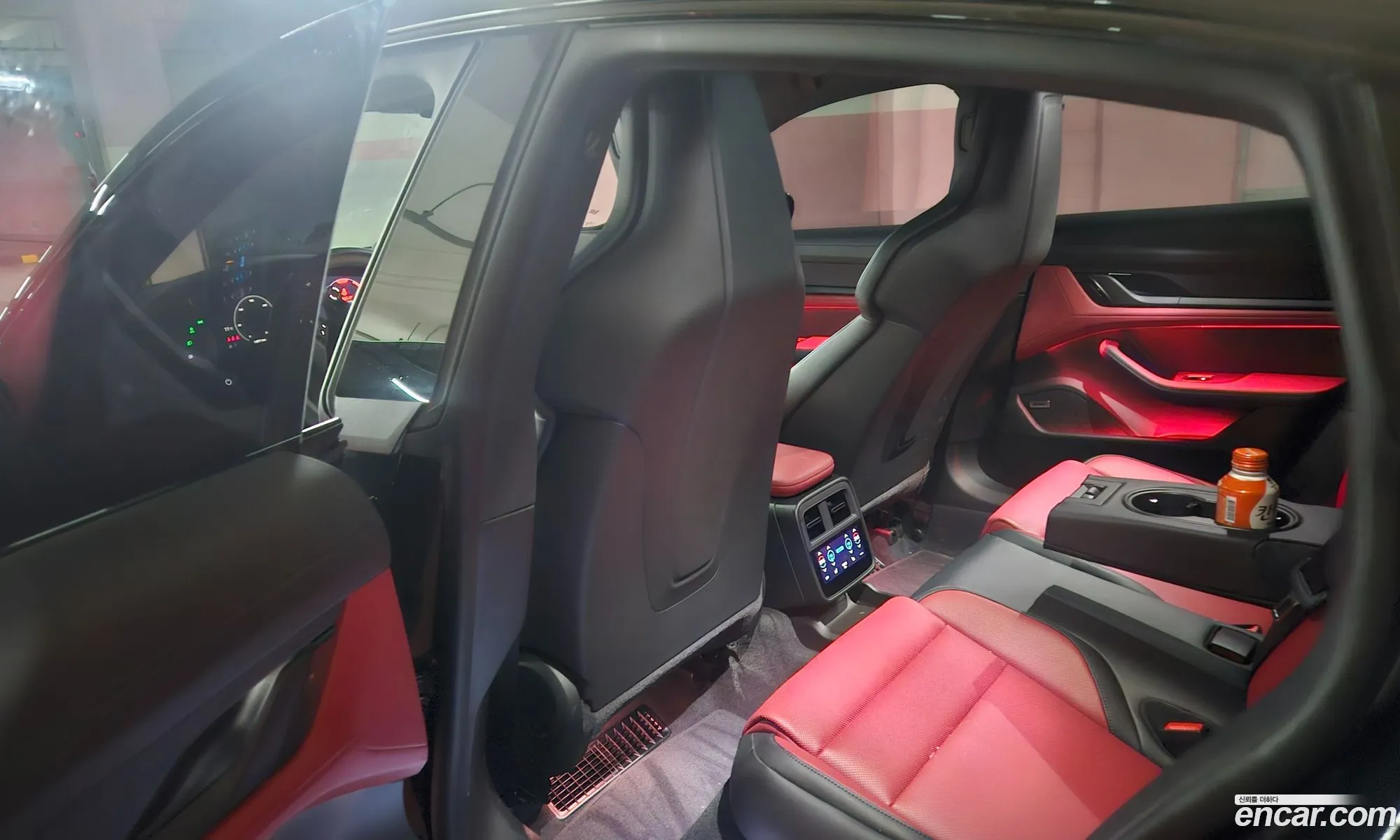 Porsche Taycan 2025 — 8