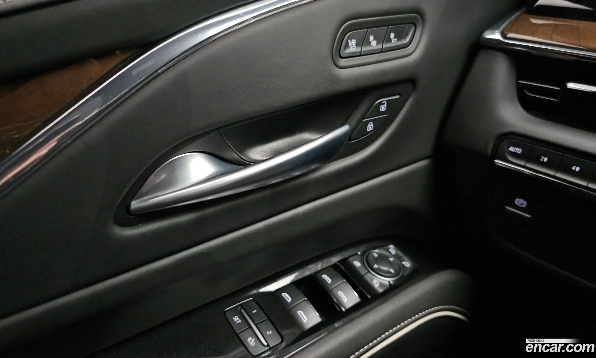 Cadillac Escalade 2023 — 5