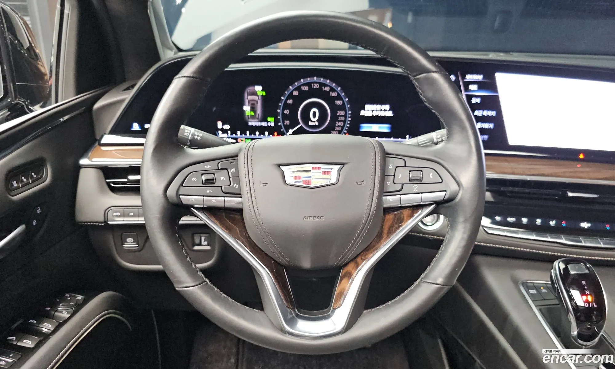 Cadillac Escalade 2023 — 15
