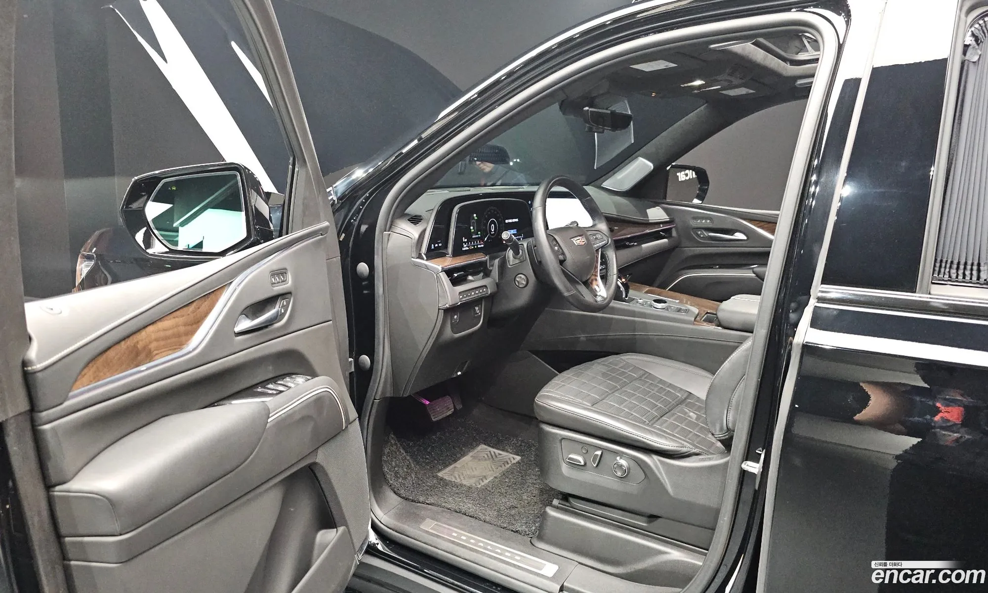 Cadillac Escalade 2023 — 10