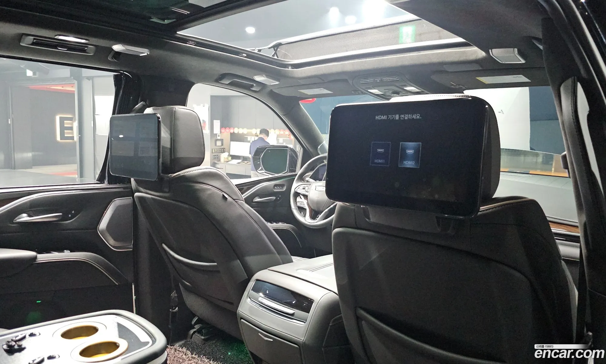 Cadillac Escalade 2023 — 29