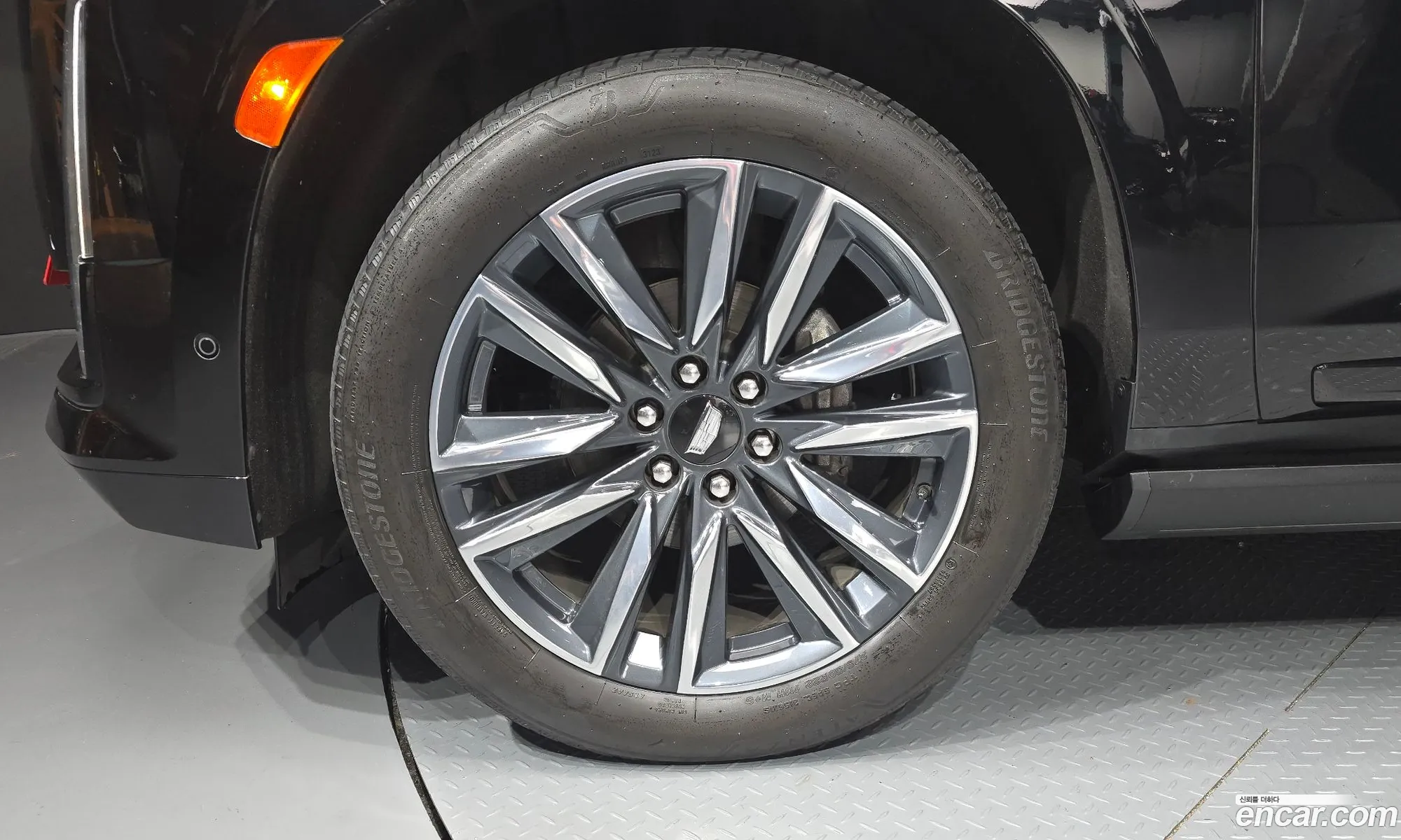 Cadillac Escalade 2023 — 20