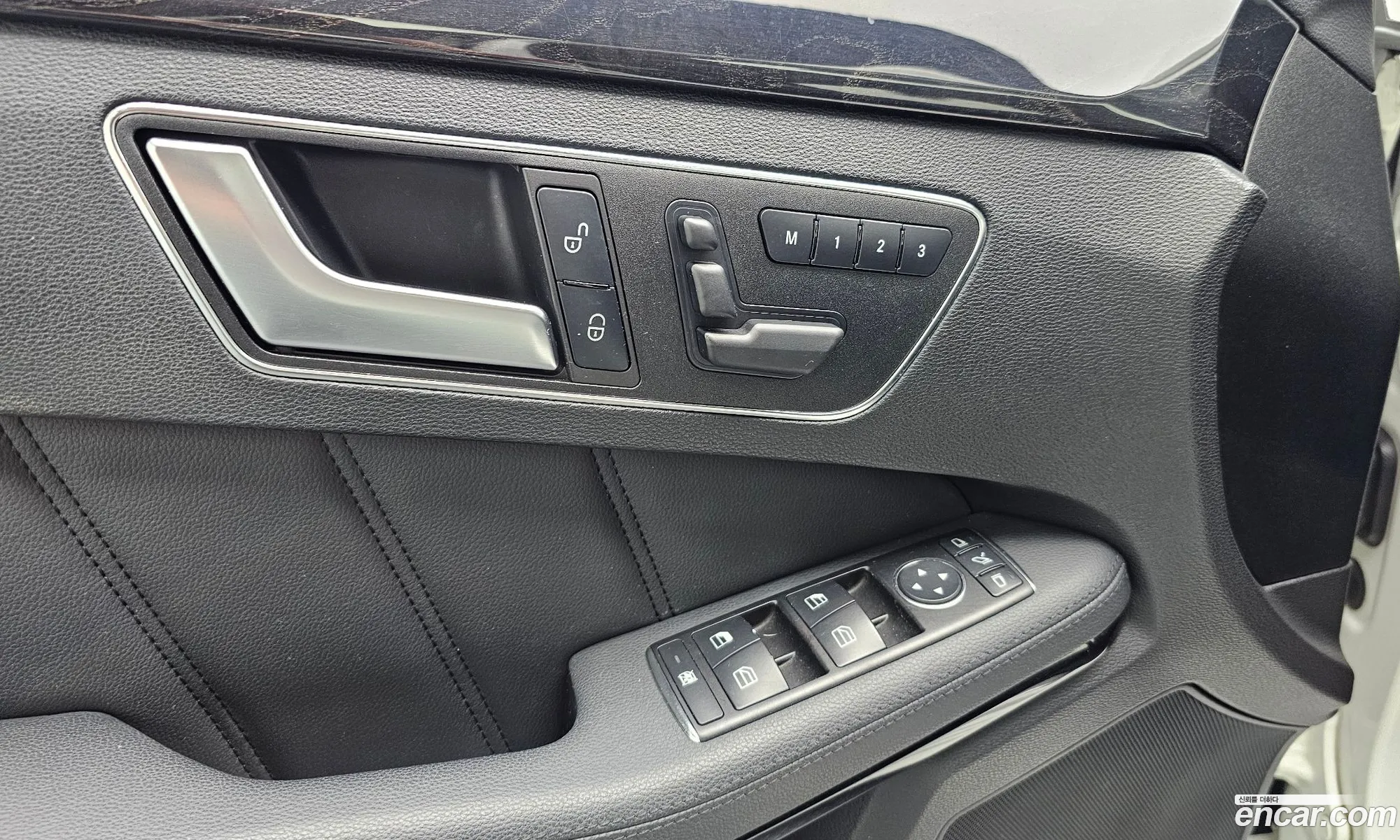 Mercedes-Benz E-Class W212 2012 WDDHF5FB1DA694307 — 16