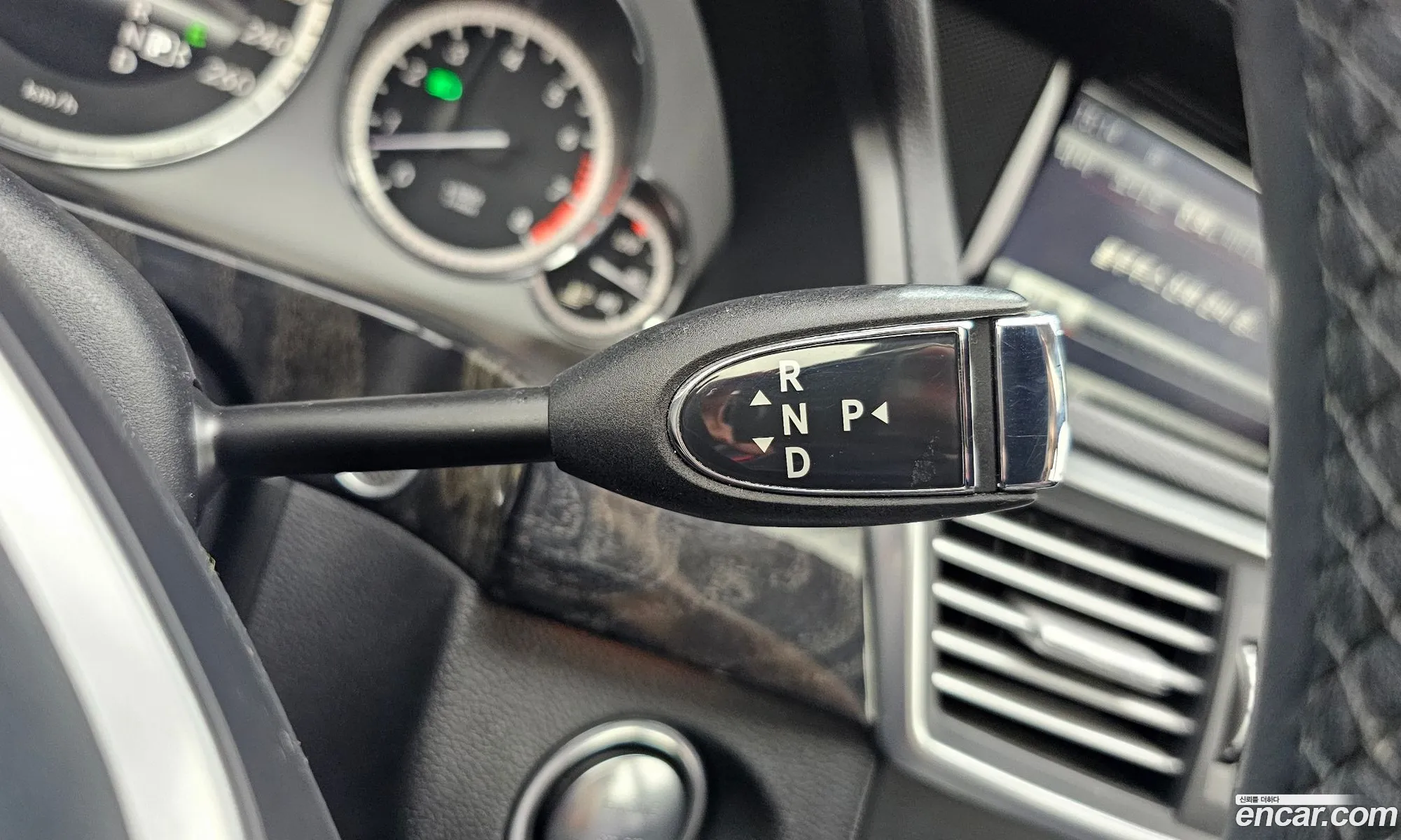 Mercedes-Benz E-Class W212 2012 WDDHF5FB1DA694307 — 7
