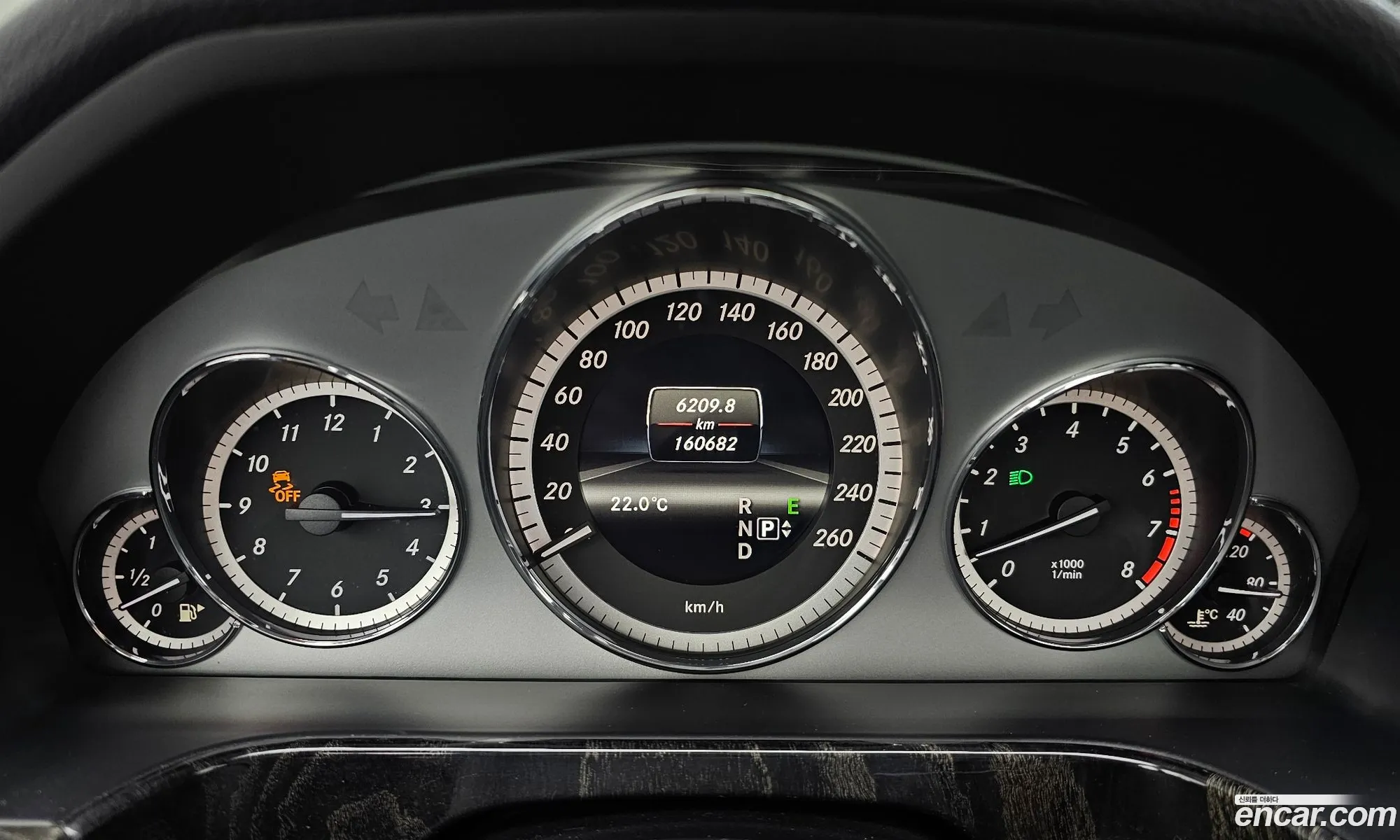 Mercedes-Benz E-Class W212 2012 WDDHF5FB1DA694307 — 14