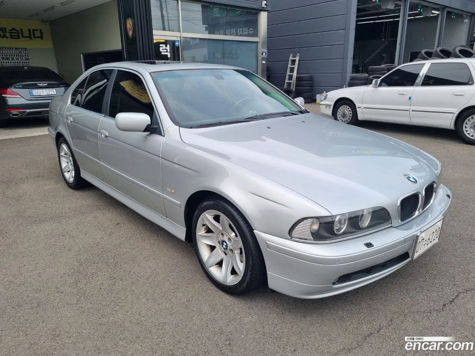 BMW 5 Series 2002 — 7