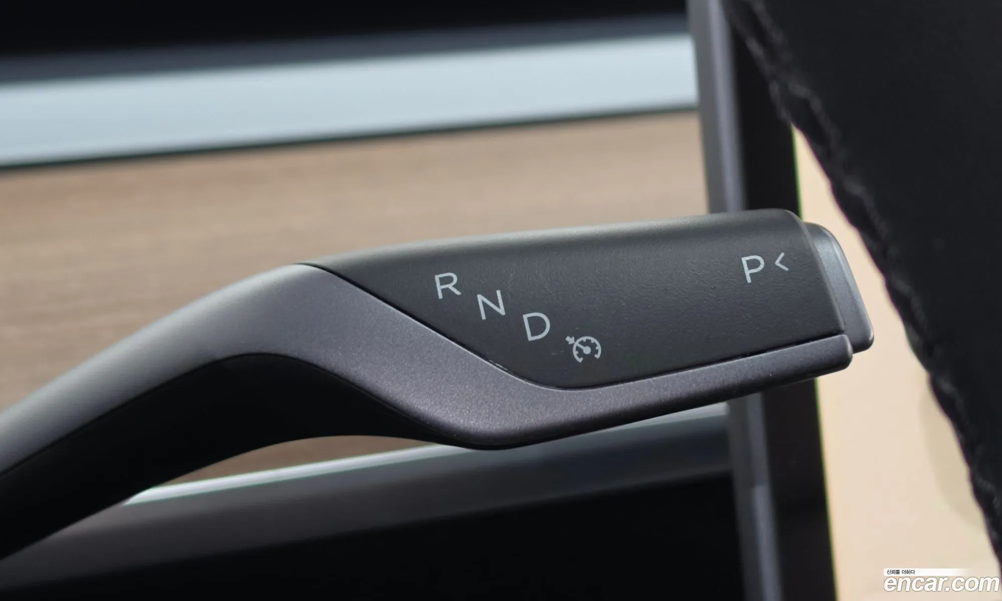 Tesla Model Y 2024 — 23