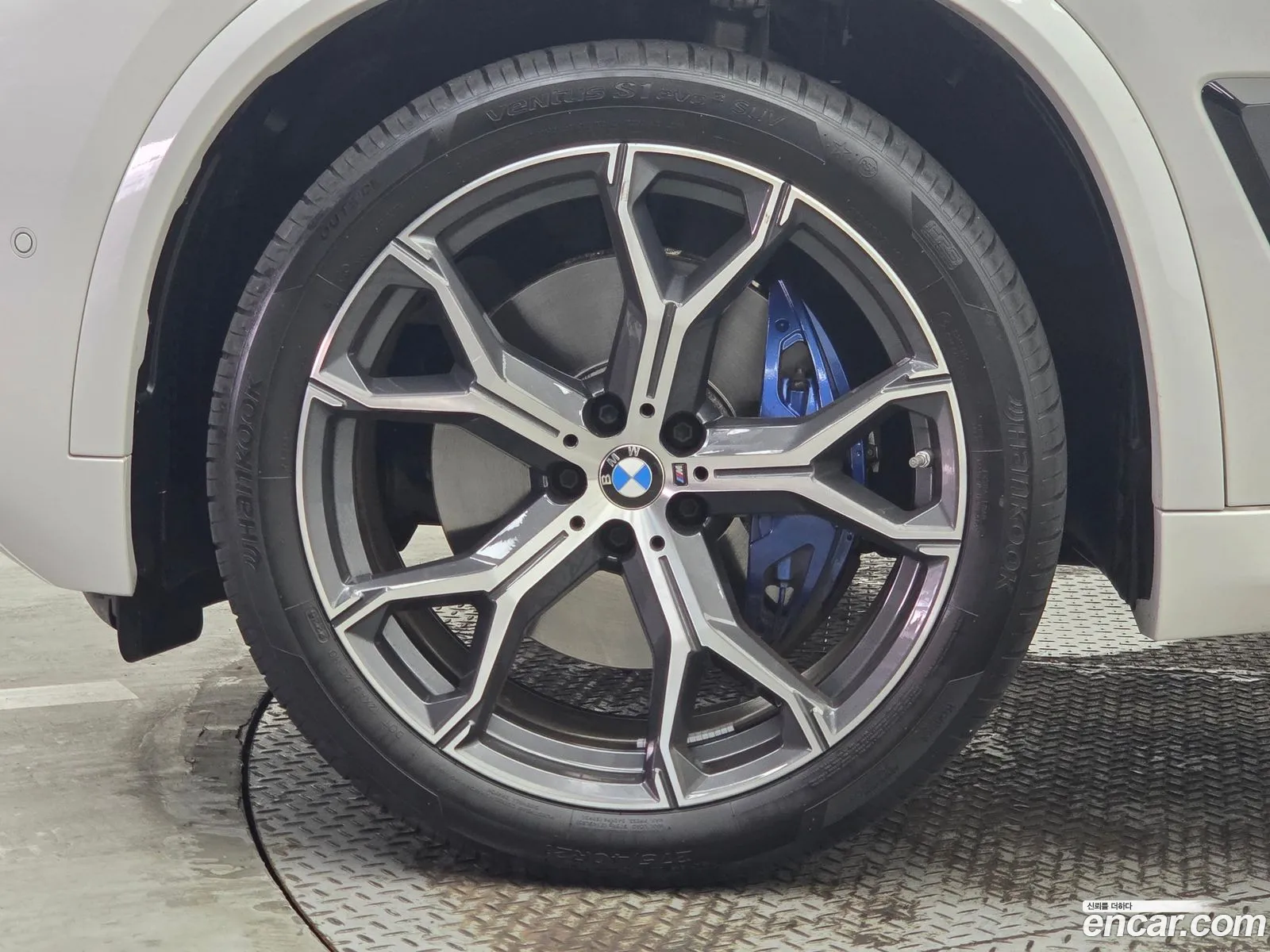 BMW X5 2026 — 5