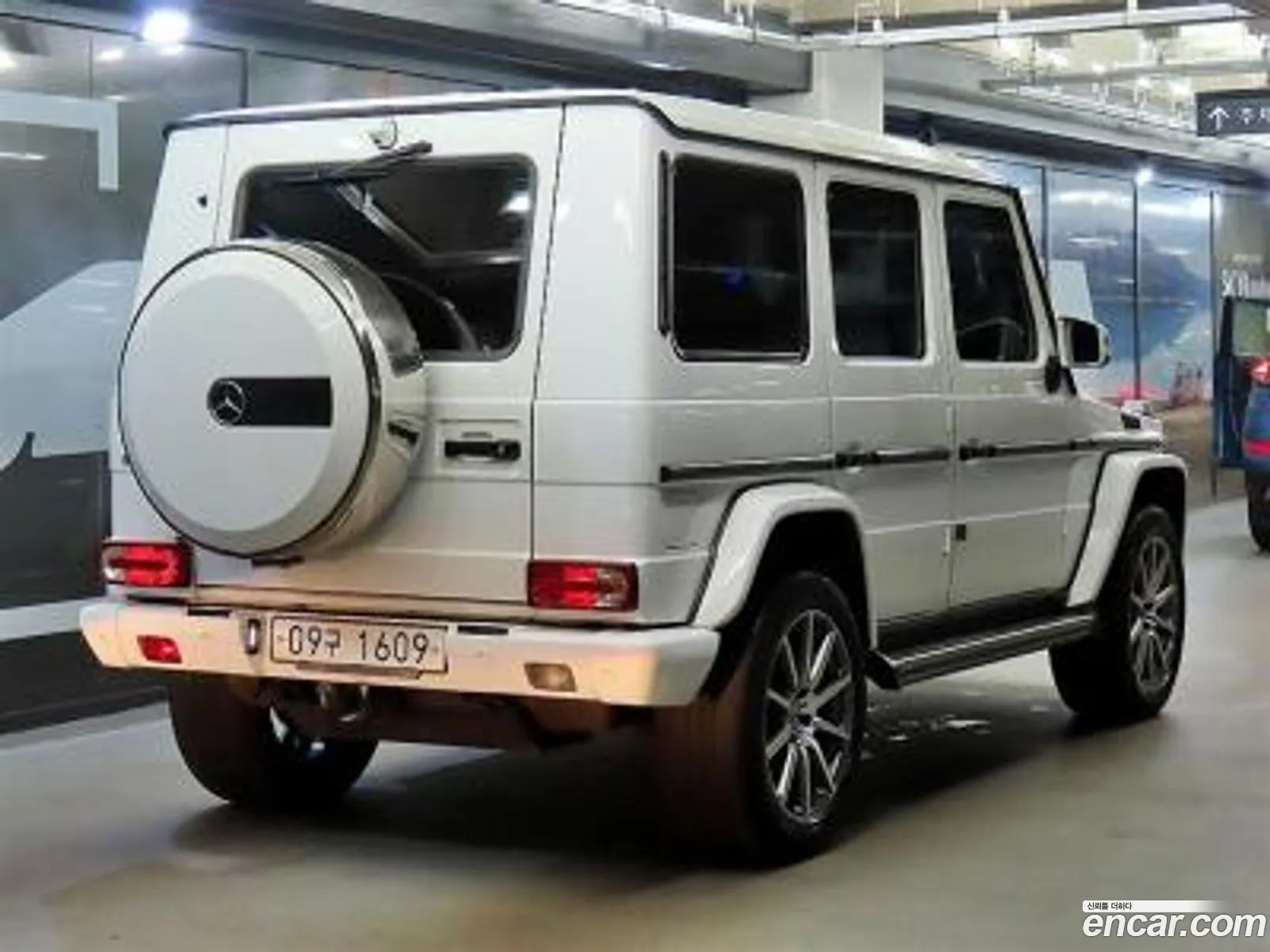 Mercedes-Benz G-Class W463 2017 — 12