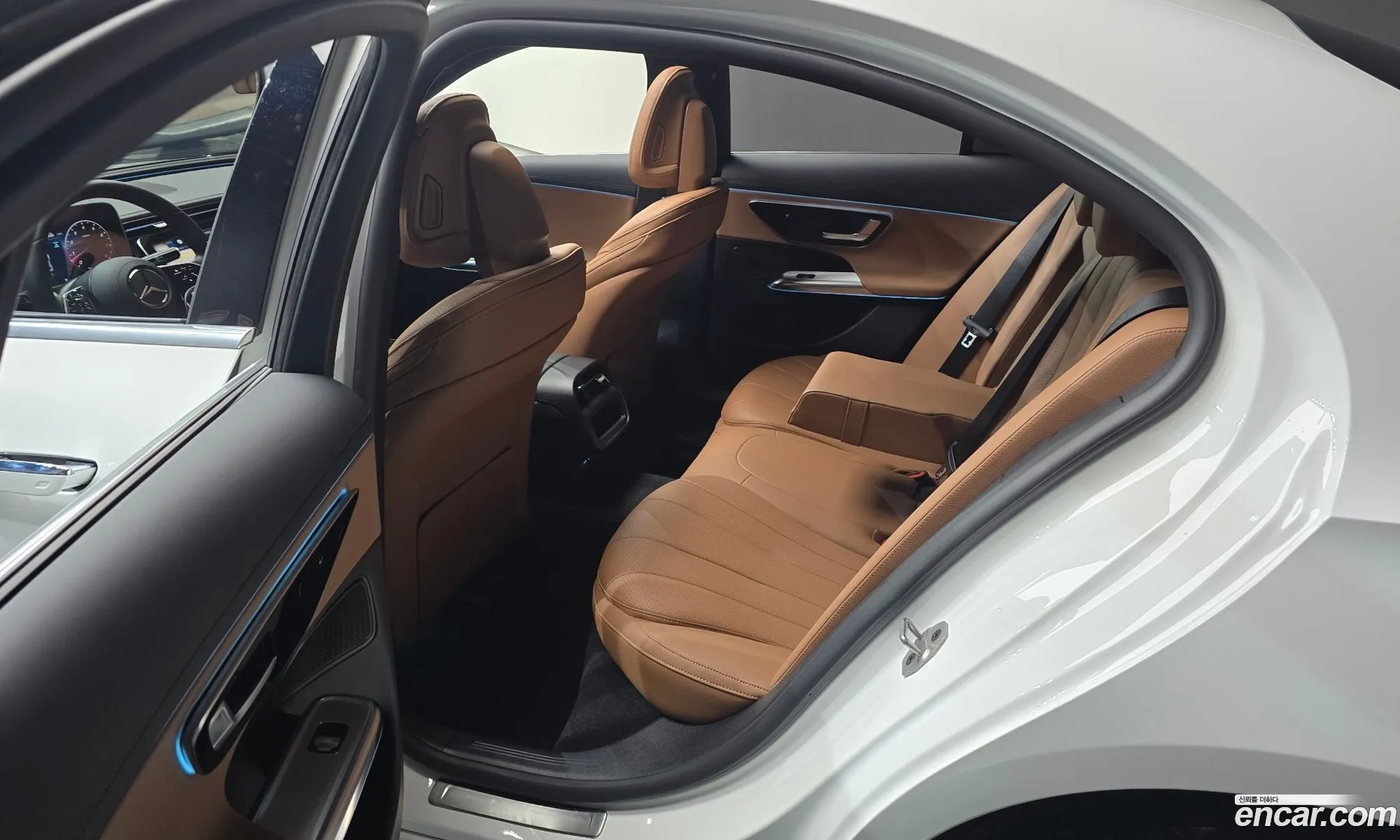 Mercedes-Benz E-Class W214 2025 — 4