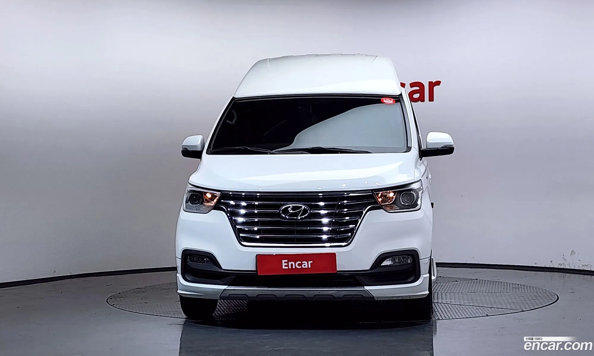 Hyundai Grand Starex 2018 — 3