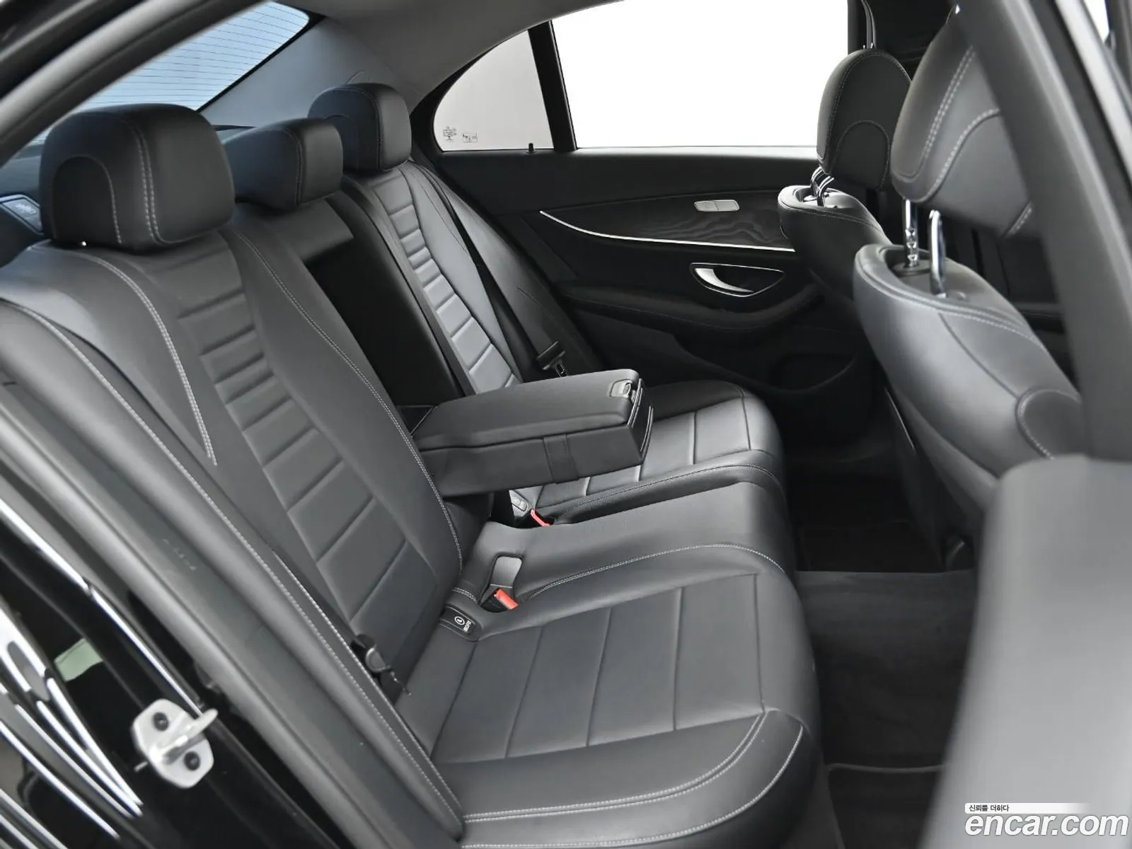 Mercedes-Benz E-Class W213 2019 — 10