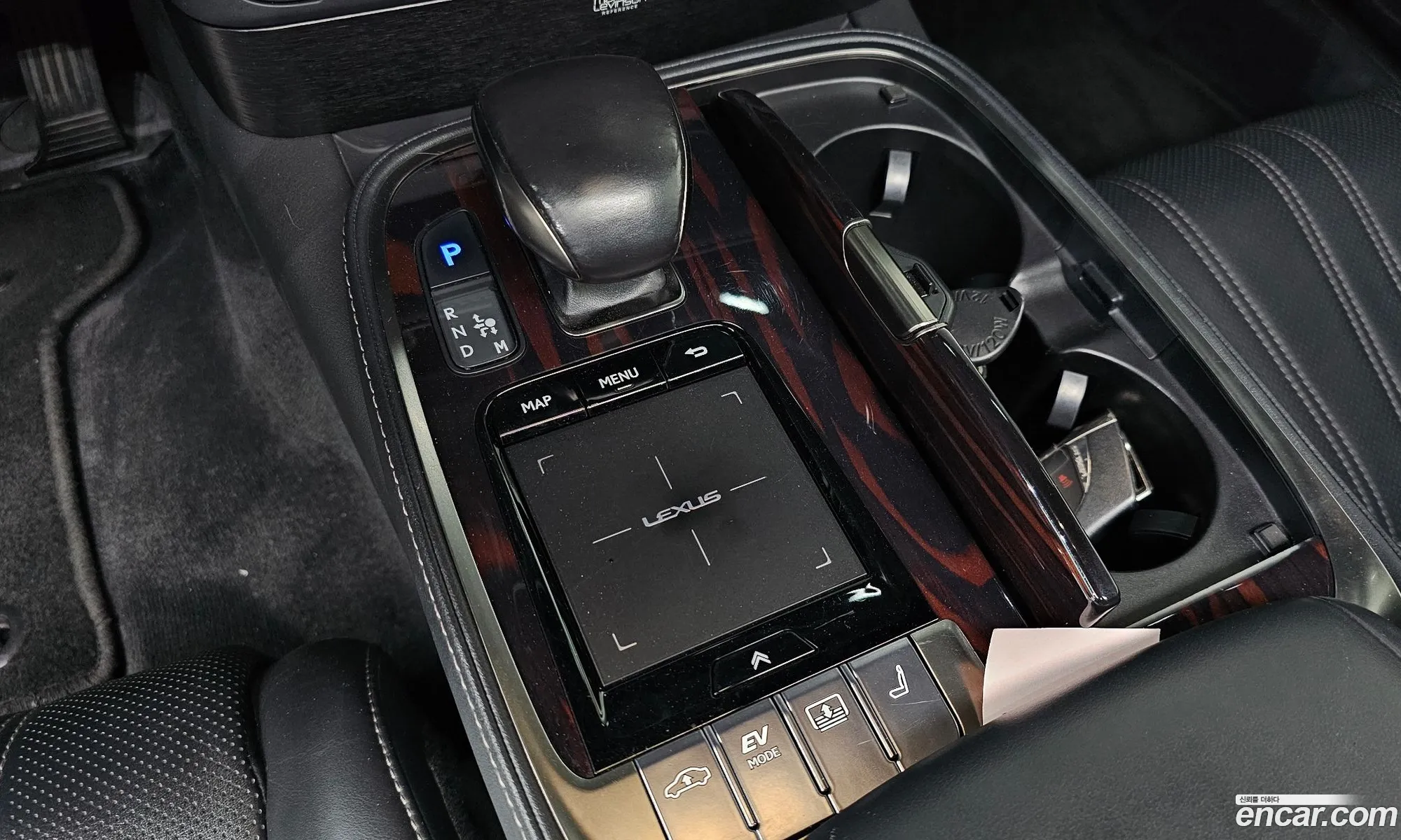 Lexus LS500h 2018 JTHCYLFF2J5000541 — 7