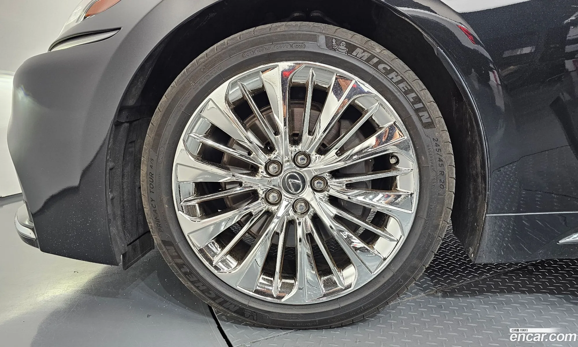 Lexus LS500h