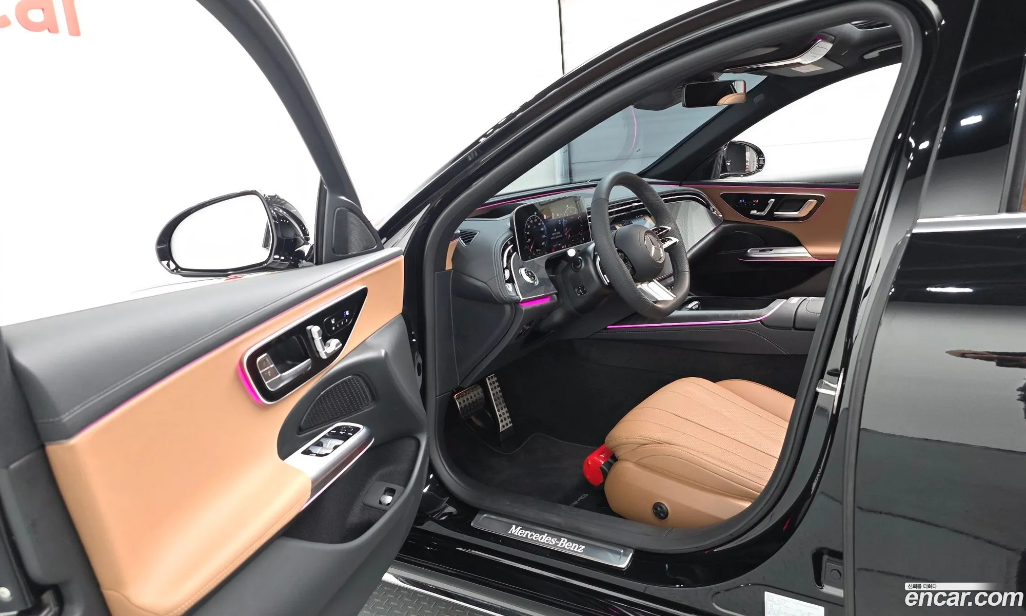 Mercedes-Benz E-Class W214 2026 — 32