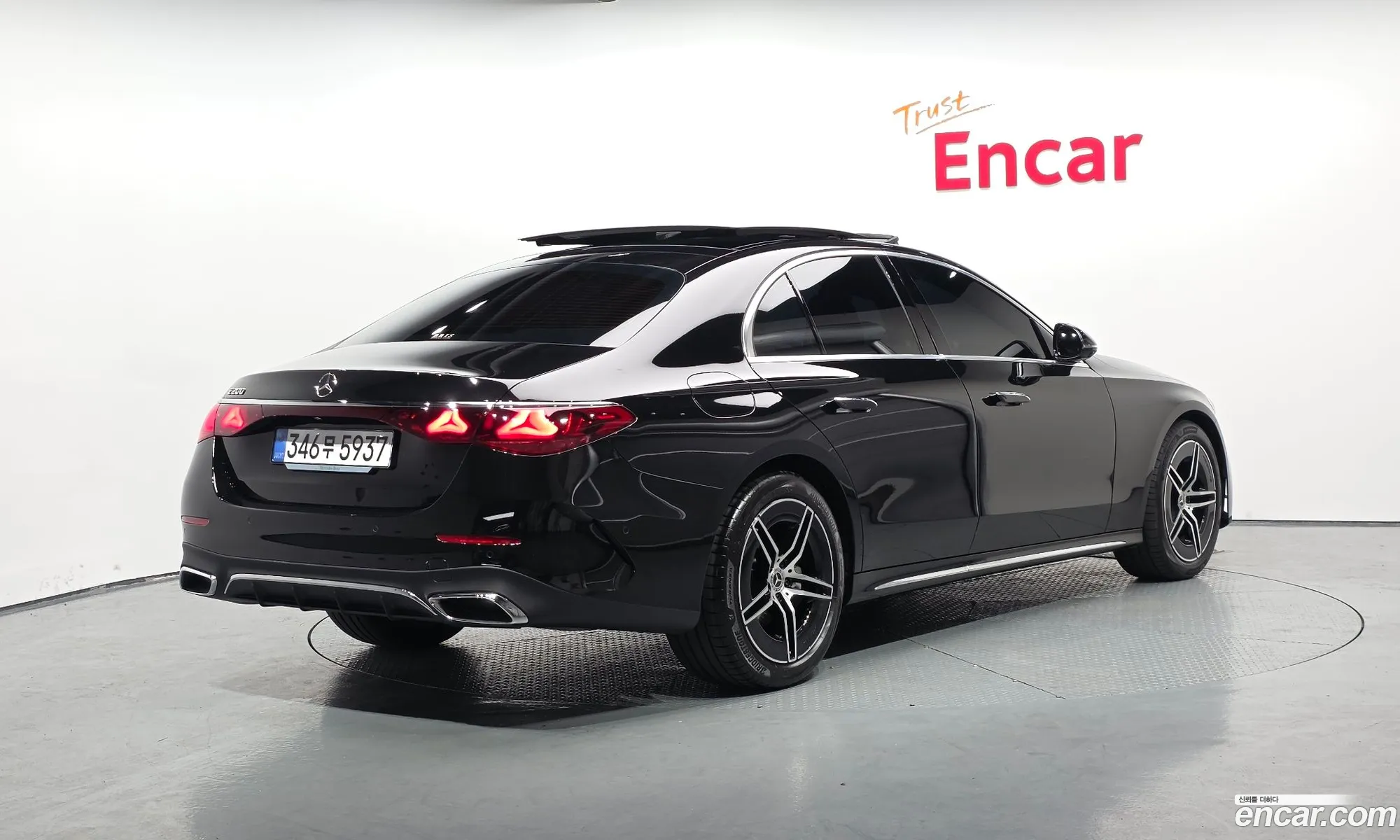 Mercedes-Benz E-Class W214 2026 — 20