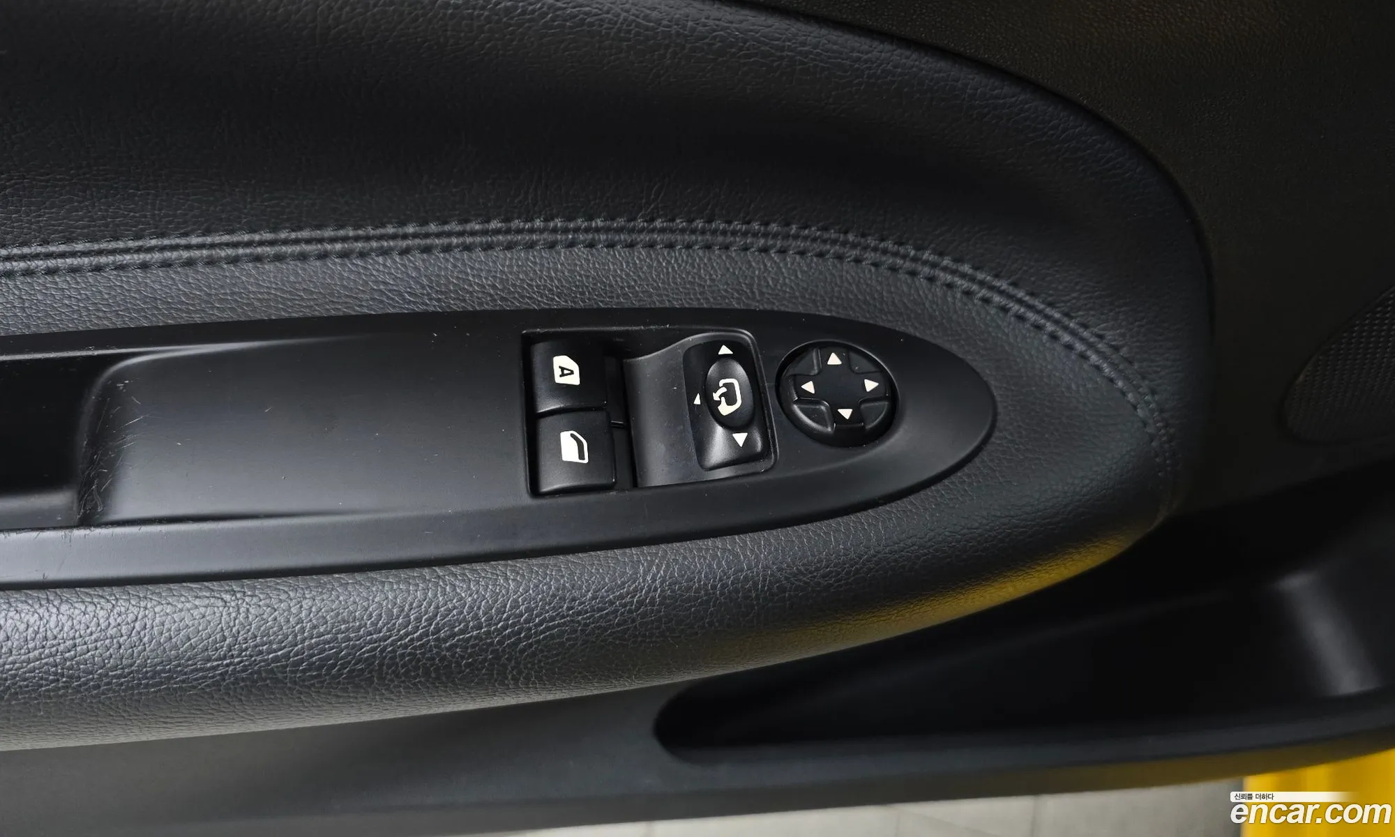 Citroen/DS DS3 2017 VF7SABHYMHW500855 — 8