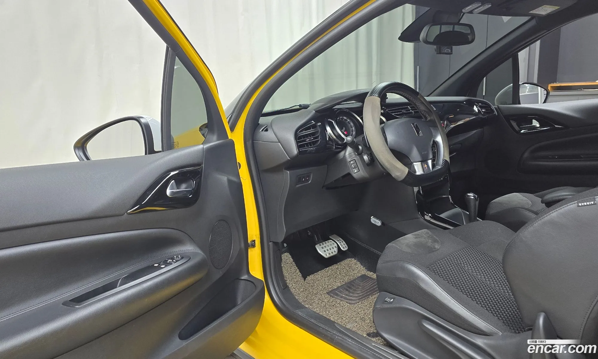 Citroen/DS DS3 2017 VF7SABHYMHW500855 — 22