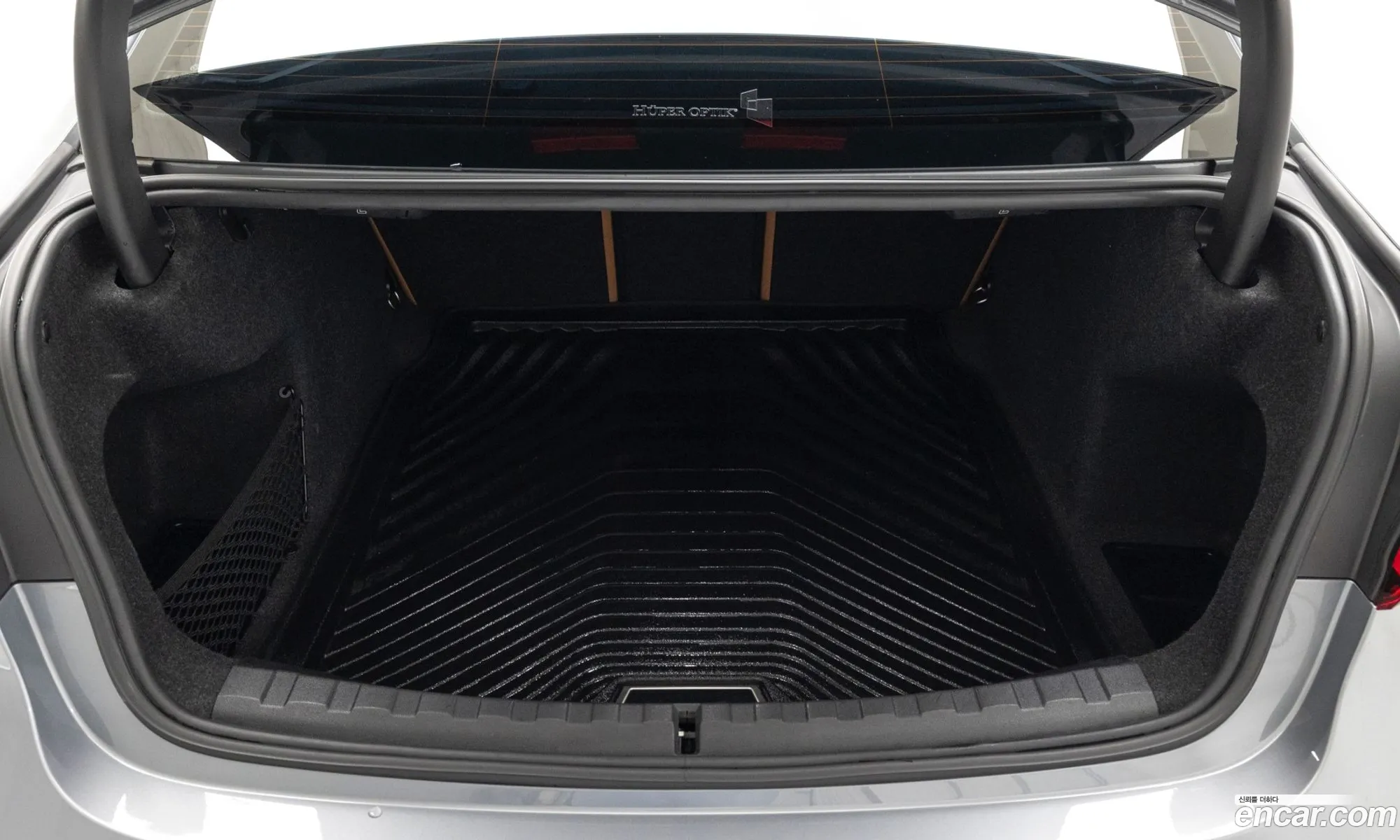 BMW 3 Series 2024 — 3
