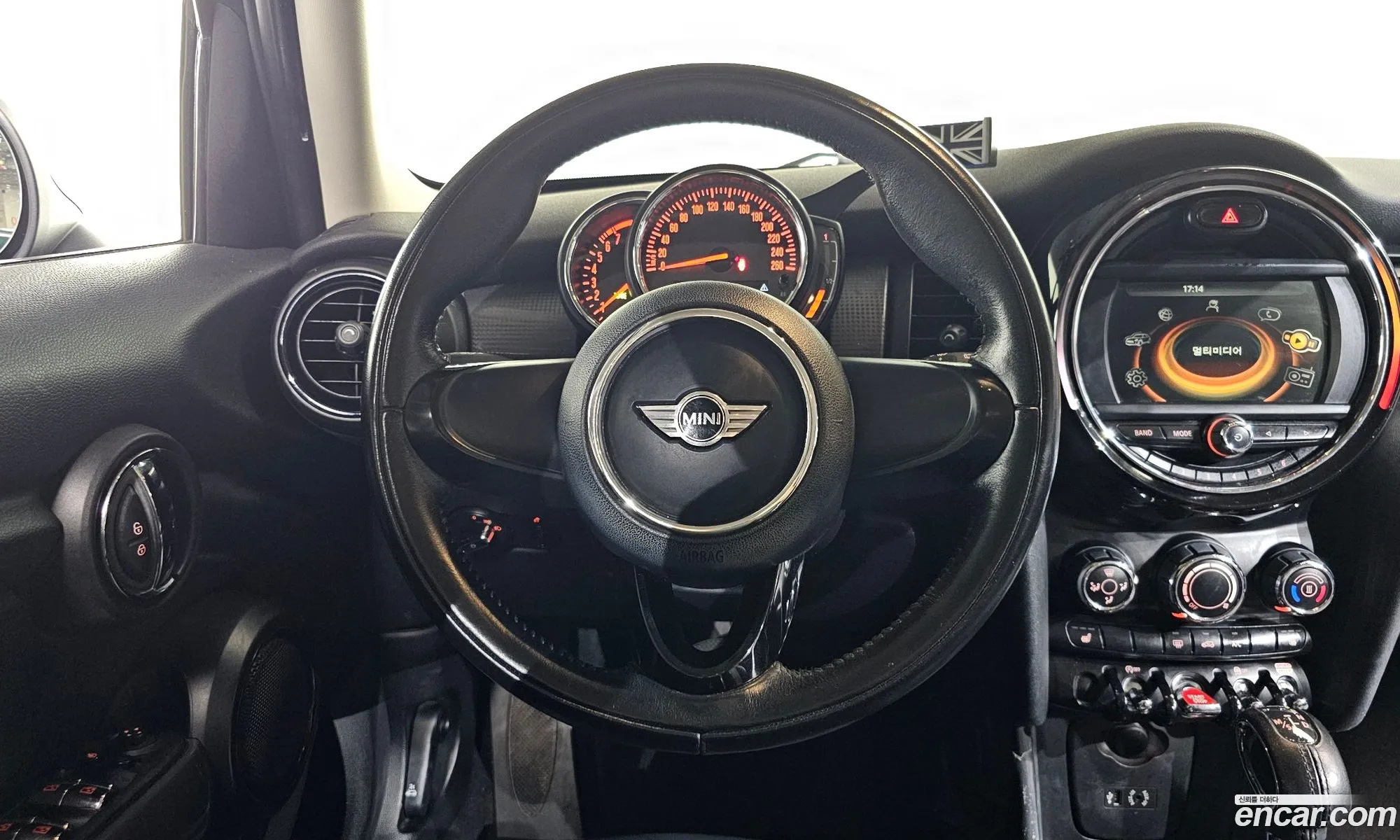Mini Cooper 2017 WMWXU1103J2H33396 — 4