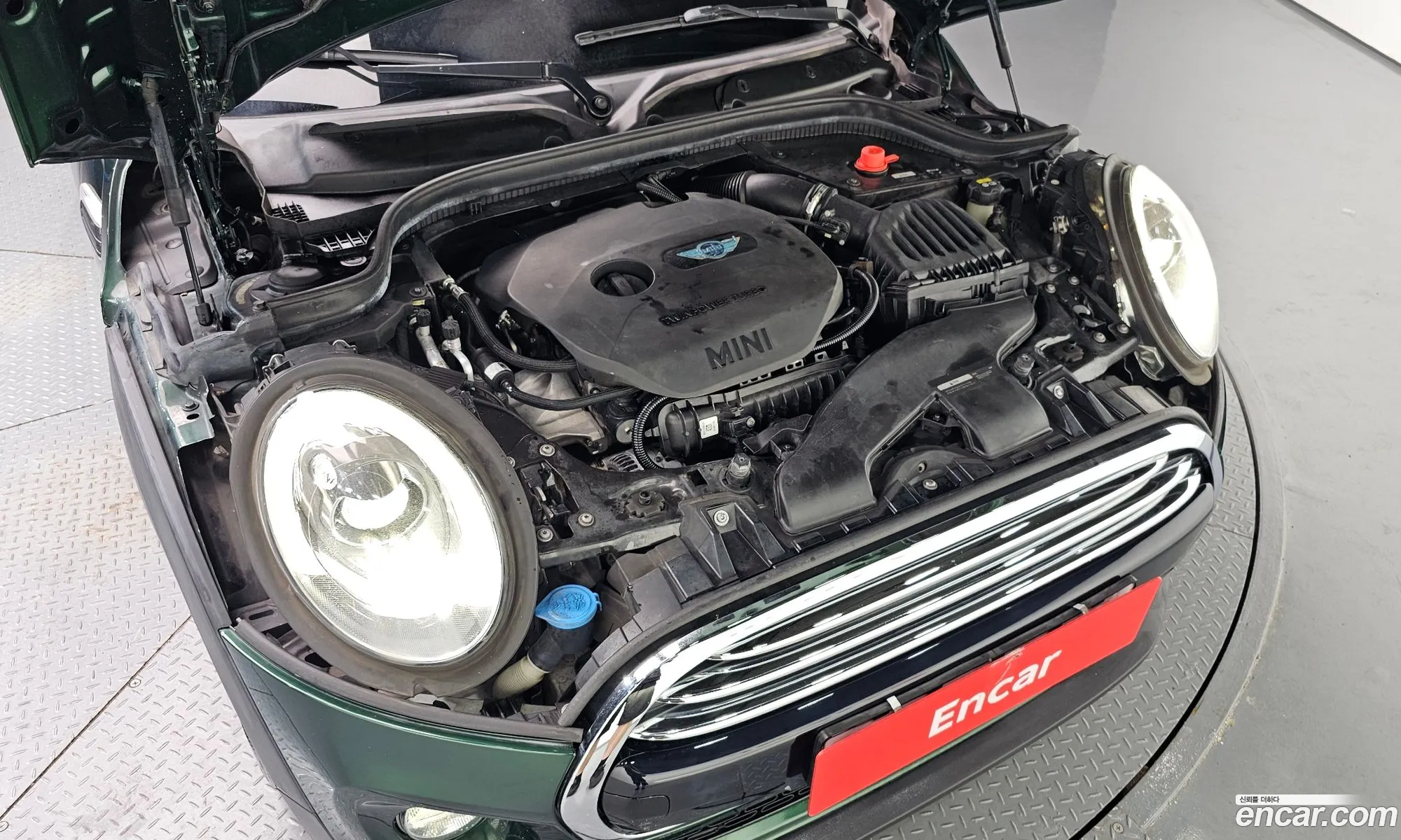 Mini Cooper 2017 WMWXU1103J2H33396 — 3