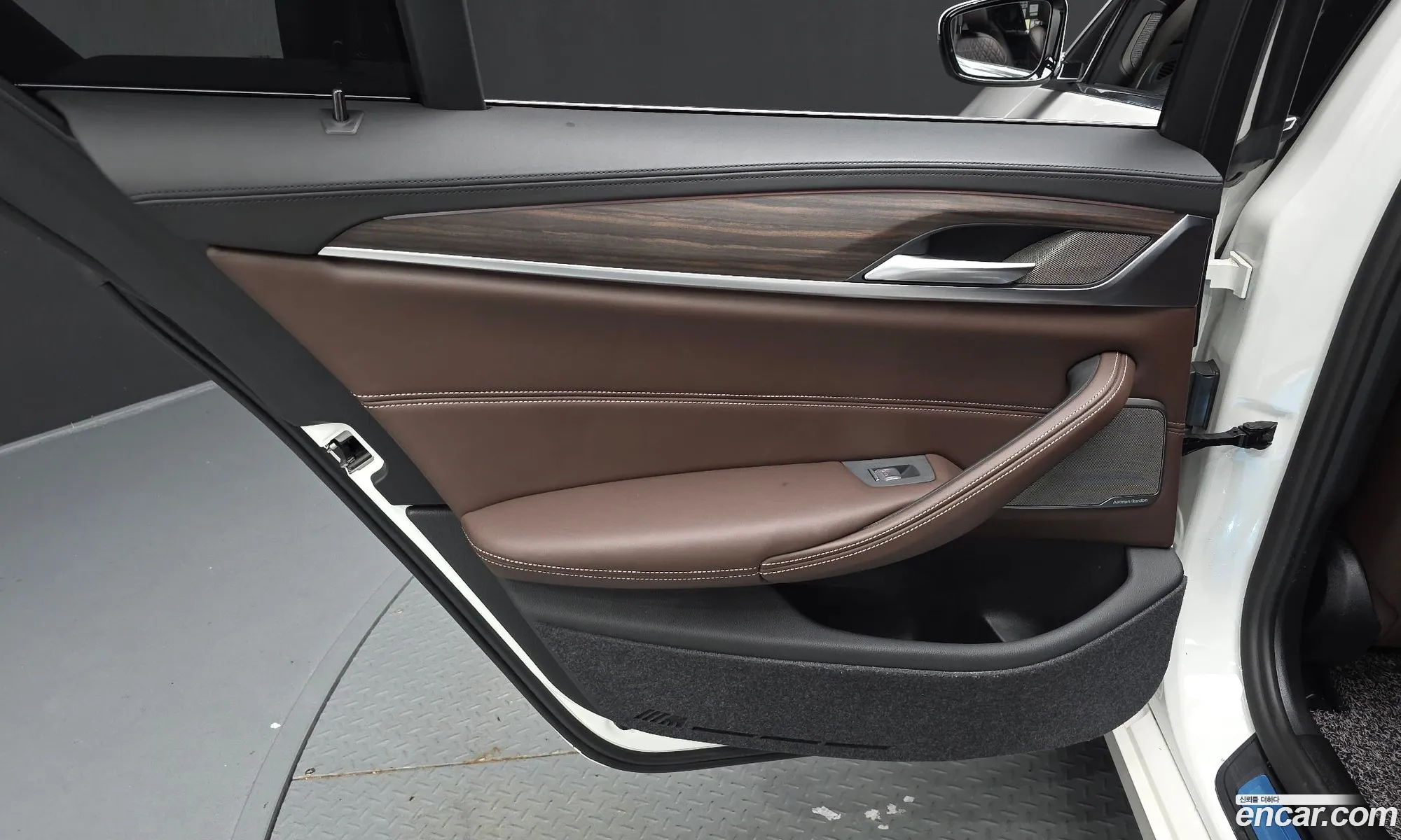 BMW 5 Series 2020 — 19