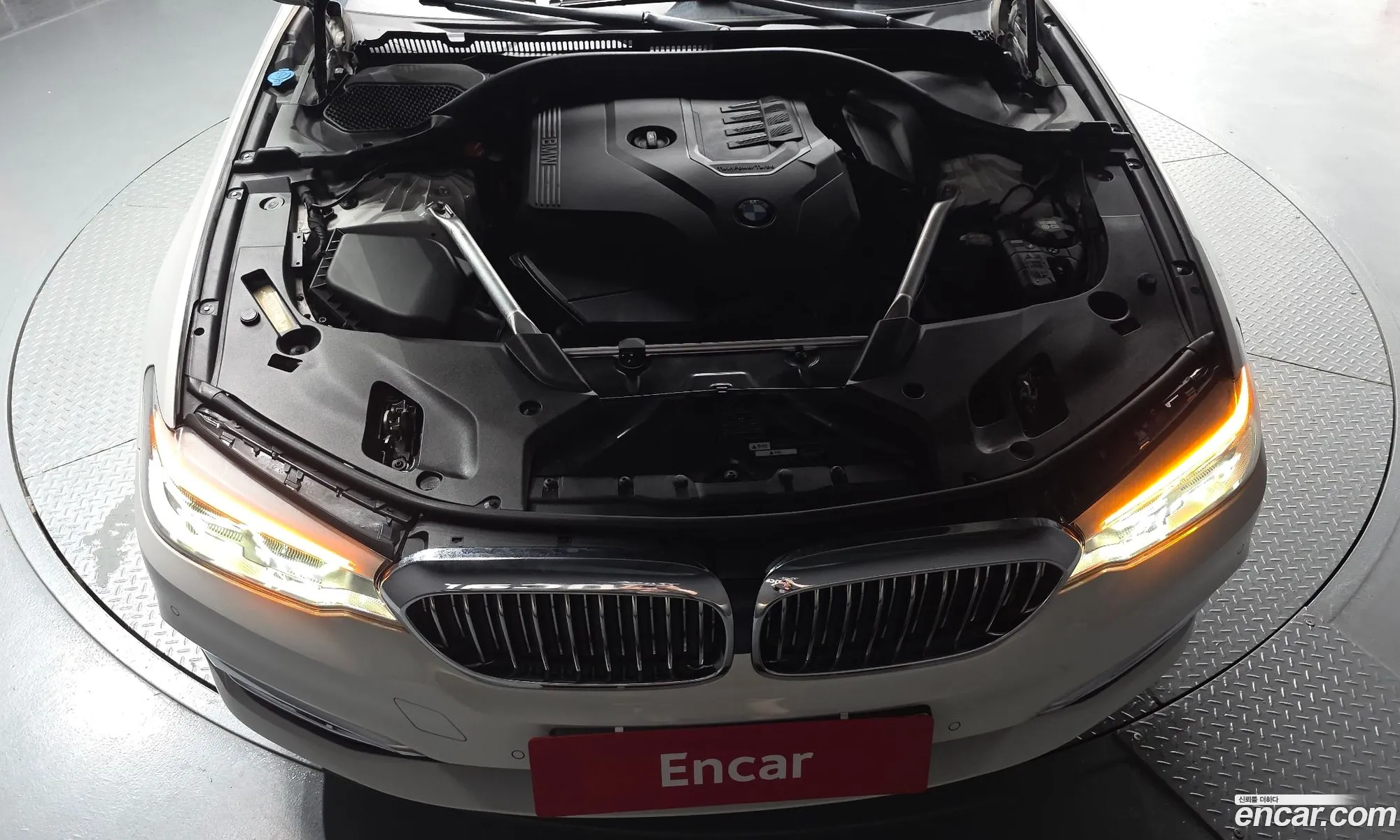 BMW 5 Series 2020 — 10