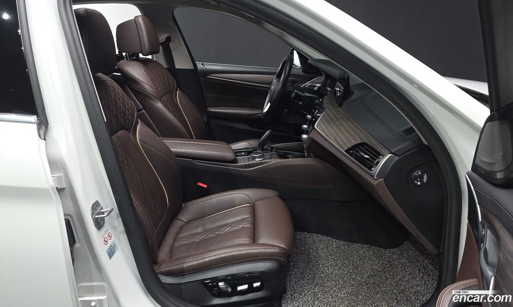 BMW 5 Series 2020 — 18
