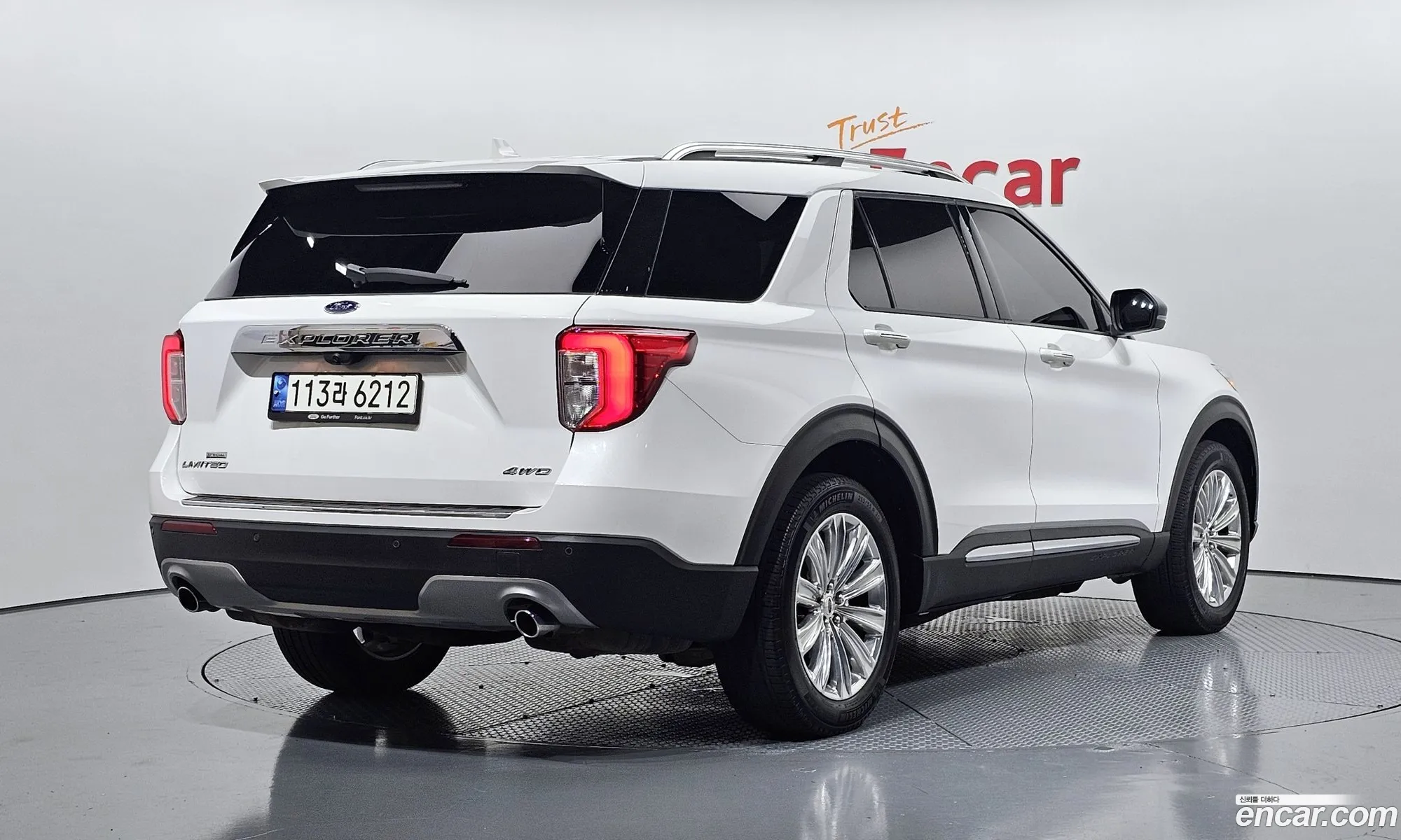Ford Explorer 6th Gen 2021 — 3