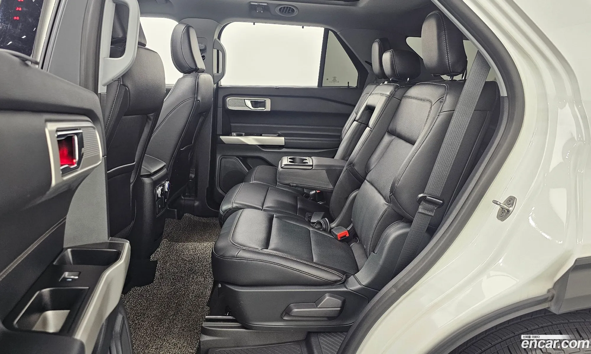 Ford Explorer 6th Gen 2021 — 14
