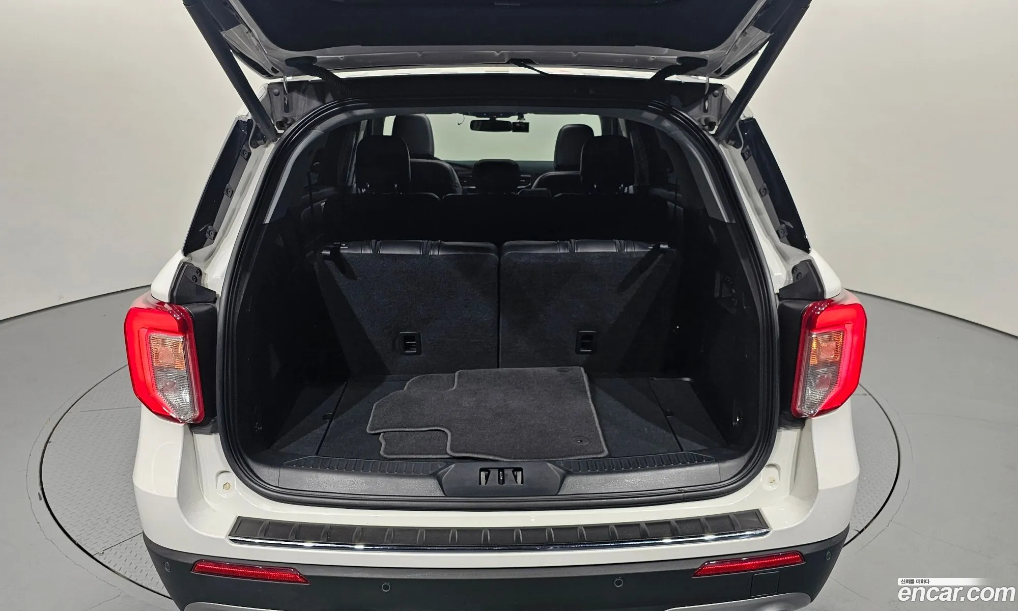 Ford Explorer 6th Gen 2021 — 5
