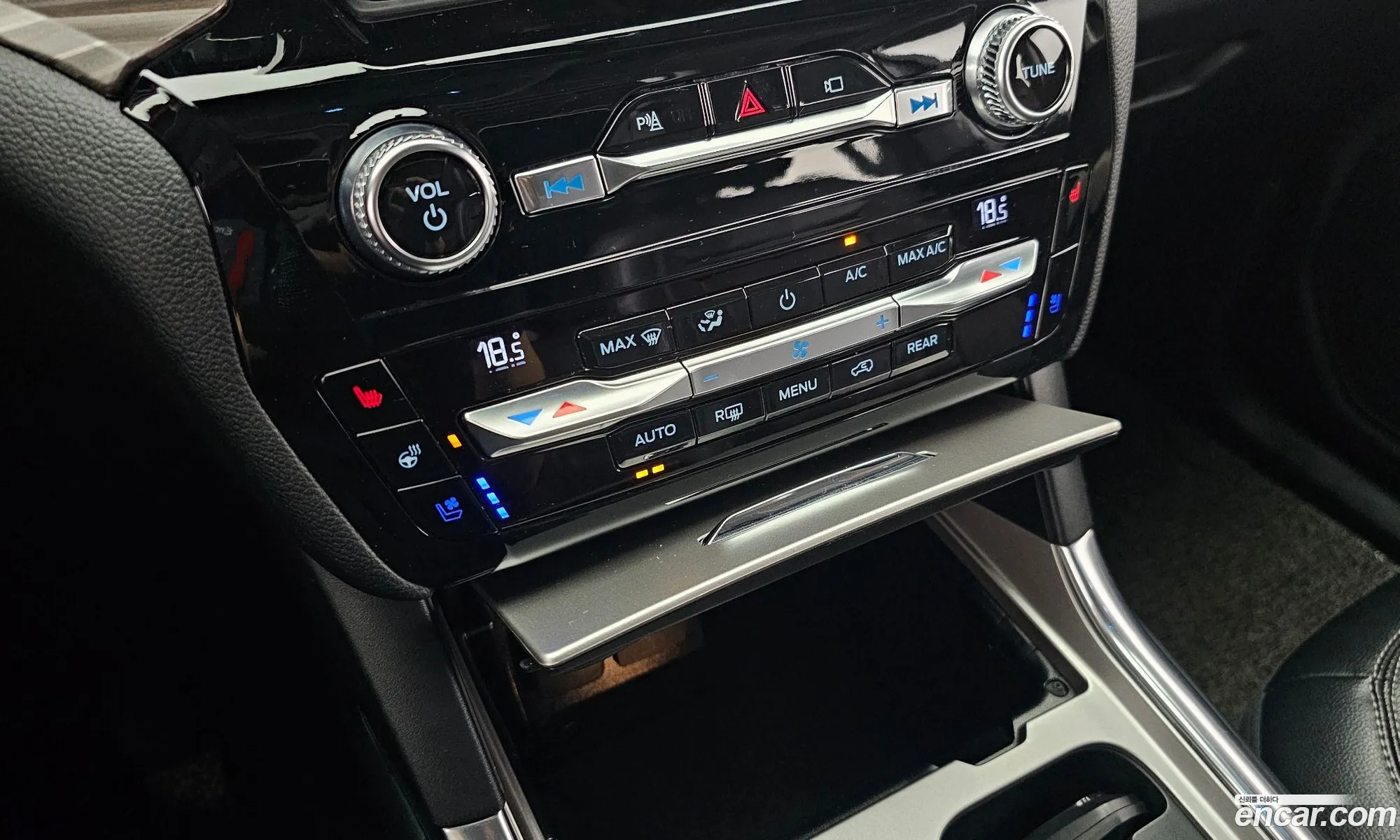 Ford Explorer 6th Gen 2021 — 2