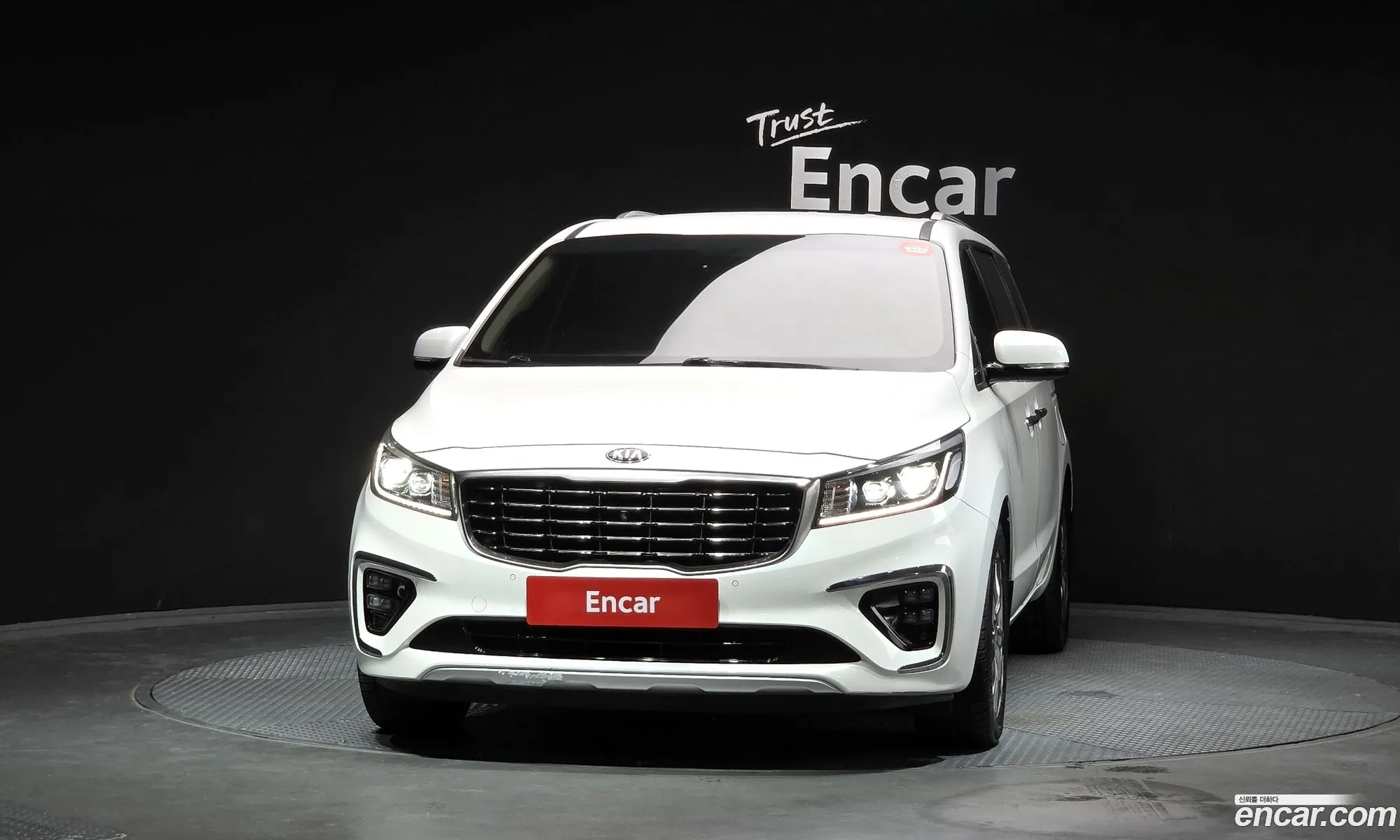 Kia Carnival 2018 — 2
