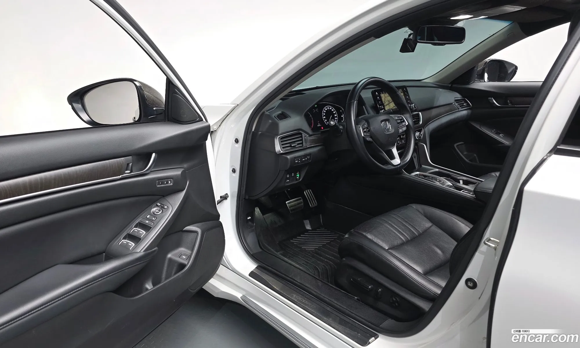 Honda Accord 10th Gen 2018 1HGCV2630JA510407 — 8