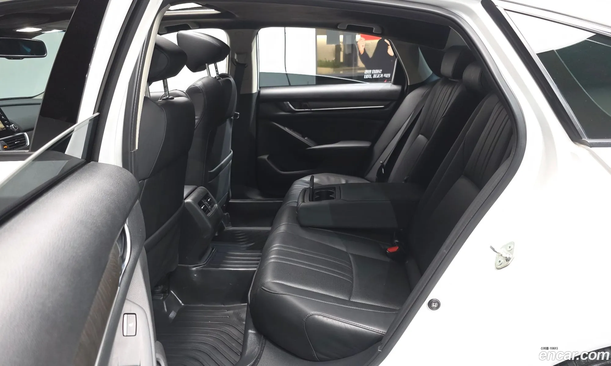 Honda Accord 10th Gen 2018 1HGCV2630JA510407 — 33