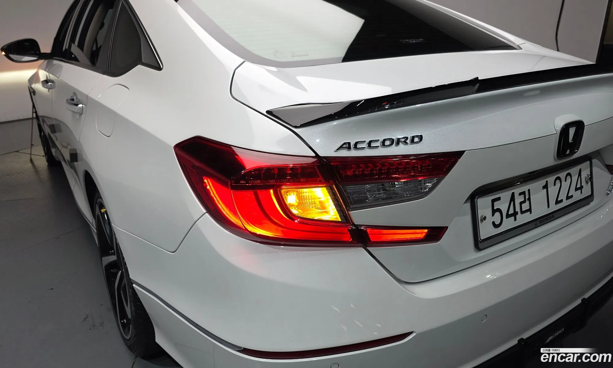 Honda Accord 10th Gen 2018 1HGCV2630JA510407 — 7