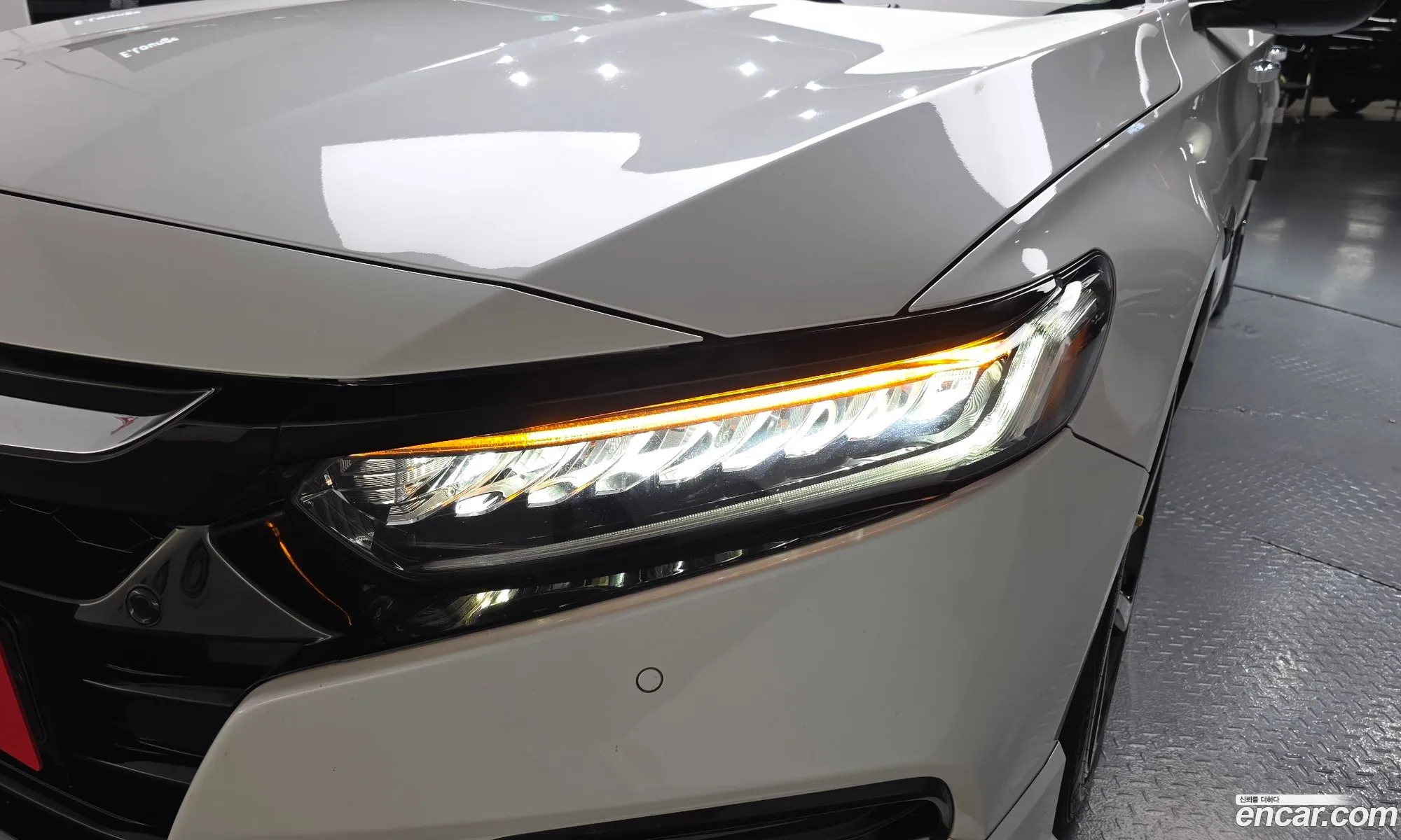 Honda Accord 10th Gen 2018 1HGCV2630JA510407 — 5