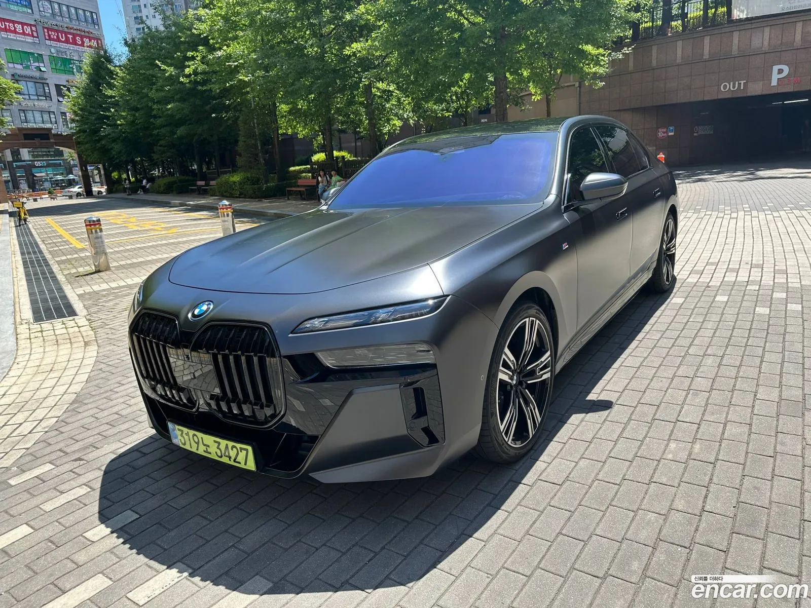 BMW i7 2024 — 17
