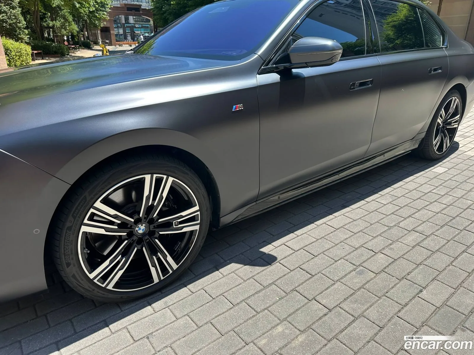 BMW i7 2024 — 12