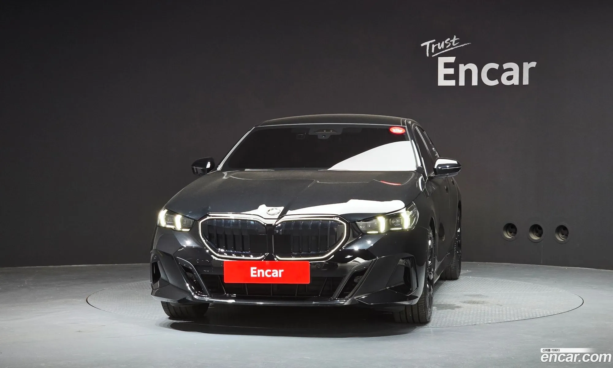 BMW 5 Series 2025 — 11