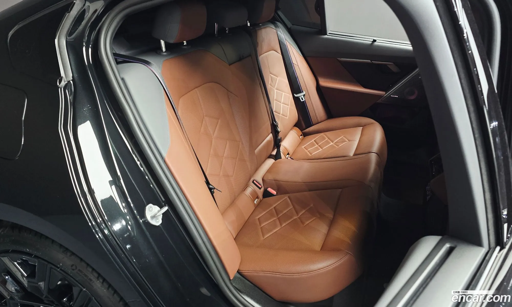 BMW 5 Series 2025 — 21