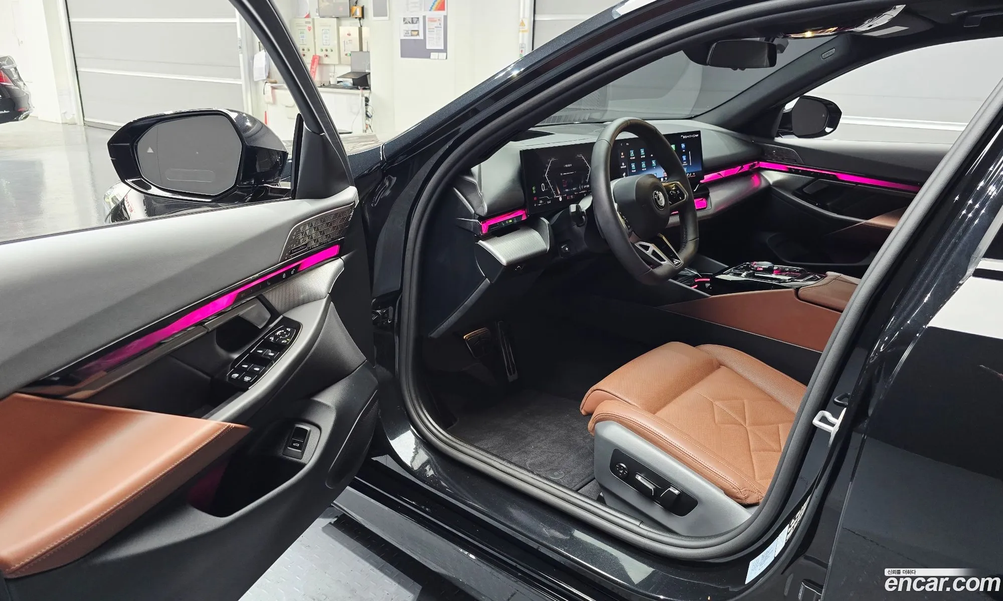 BMW 5 Series 2025 — 30