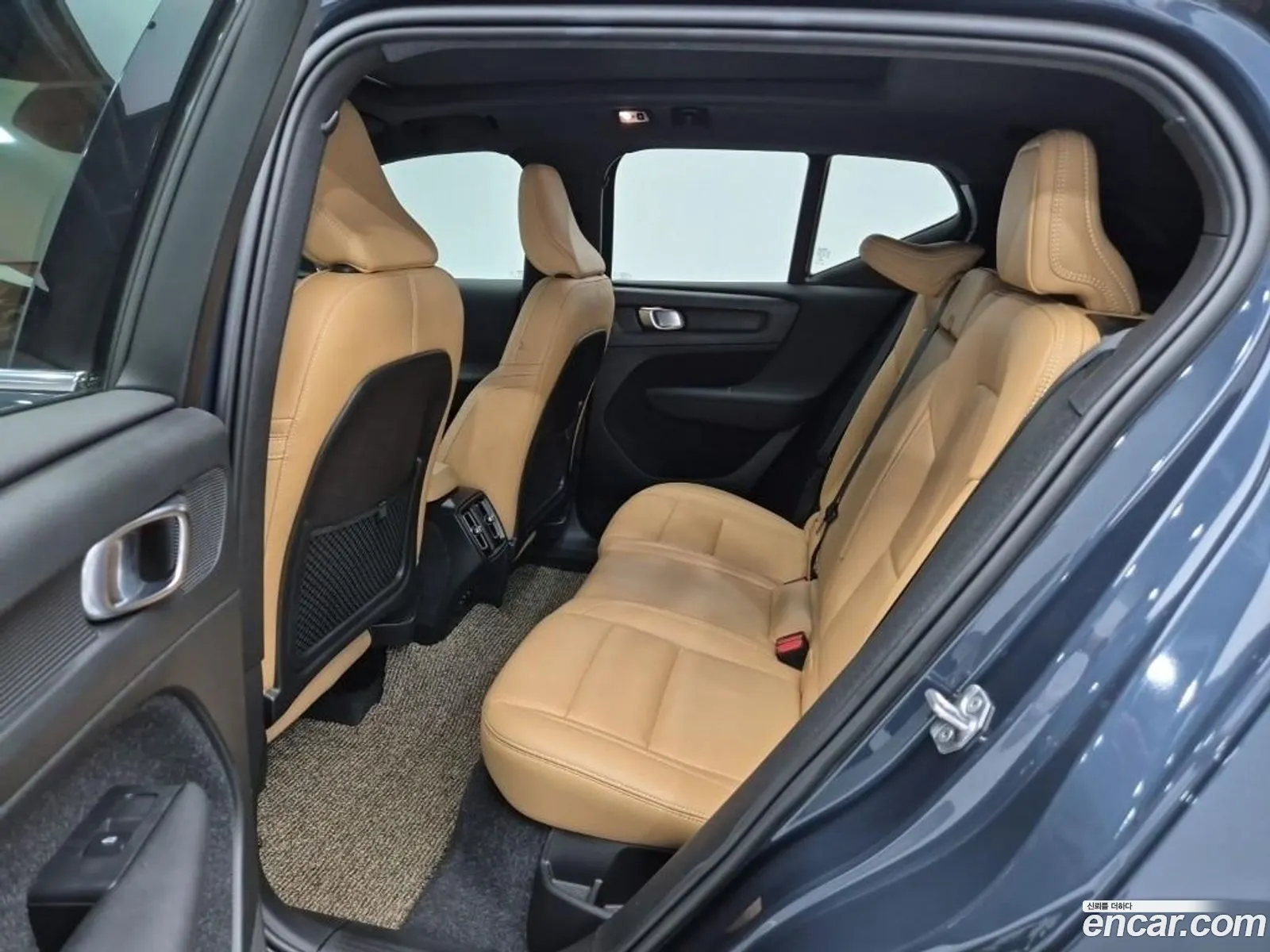 Volvo XC40 2020 — 6